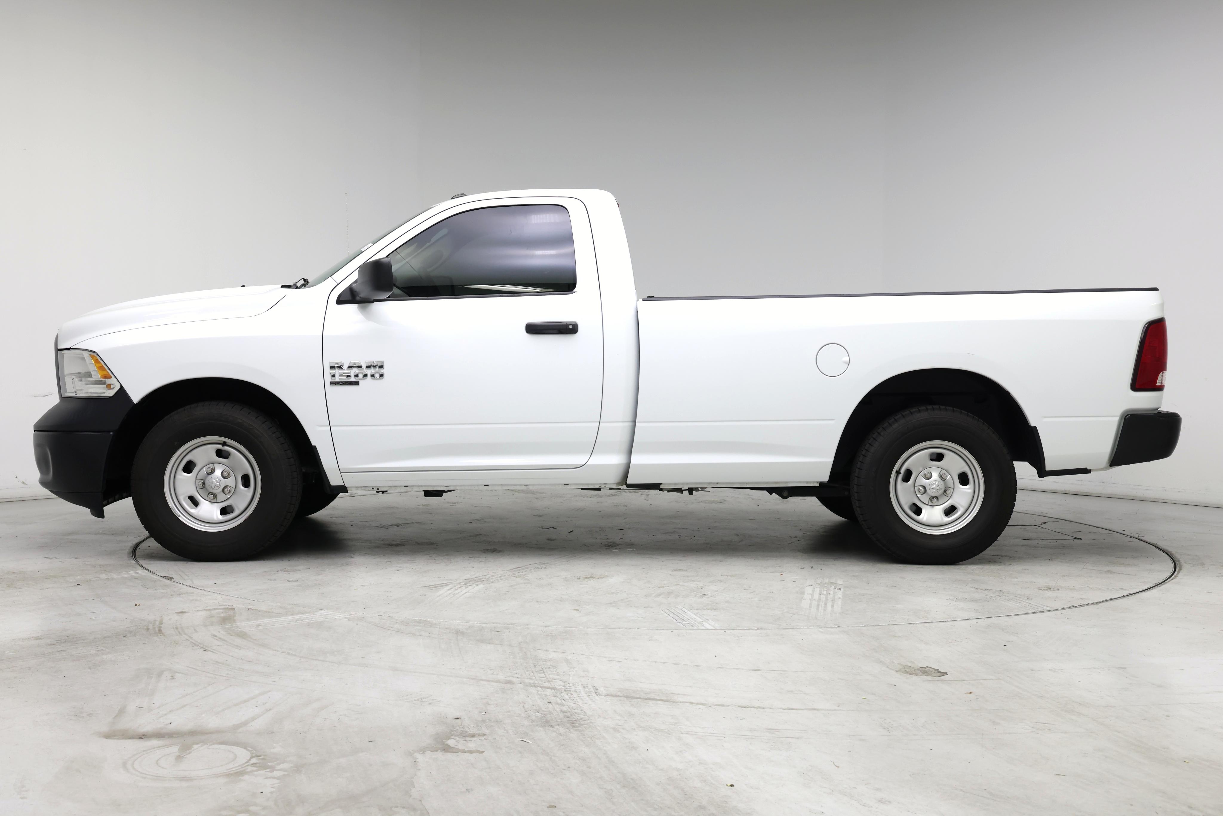 Thumbnail: 2023 RAM 1500 Classic - 3