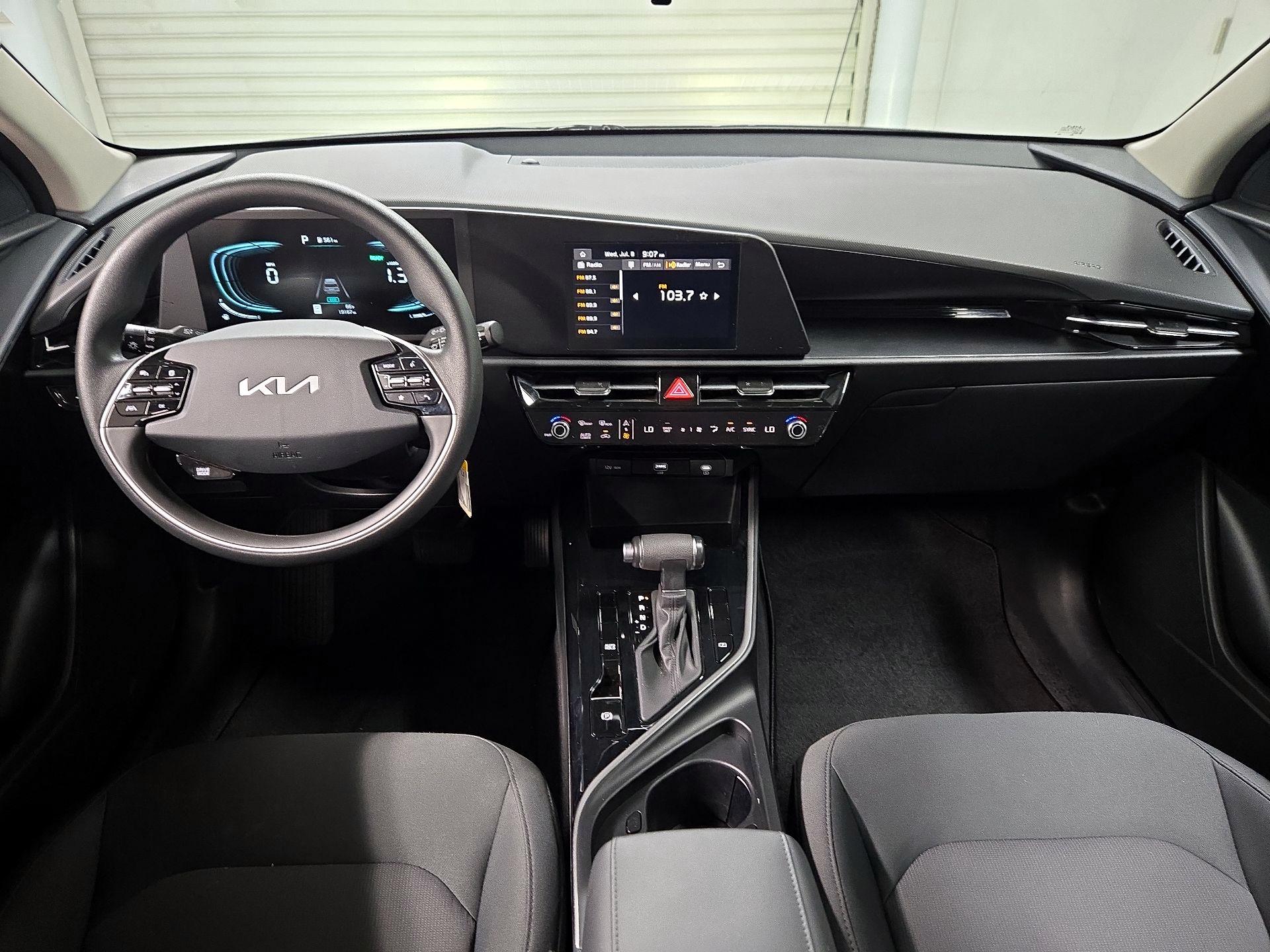 Thumbnail: 2025 Kia Niro - 9