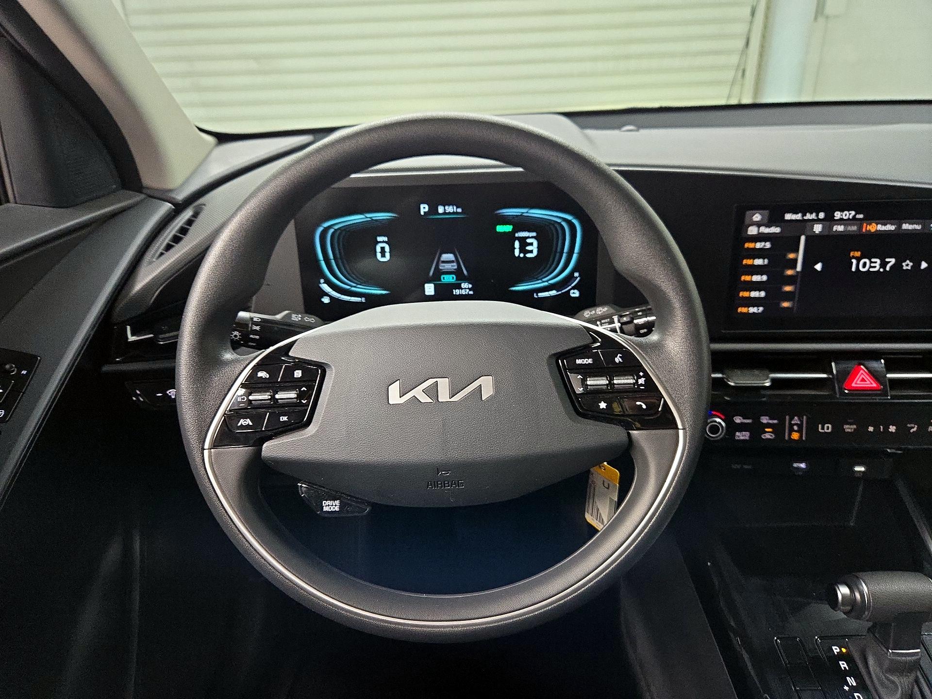 Thumbnail: 2025 Kia Niro - 10