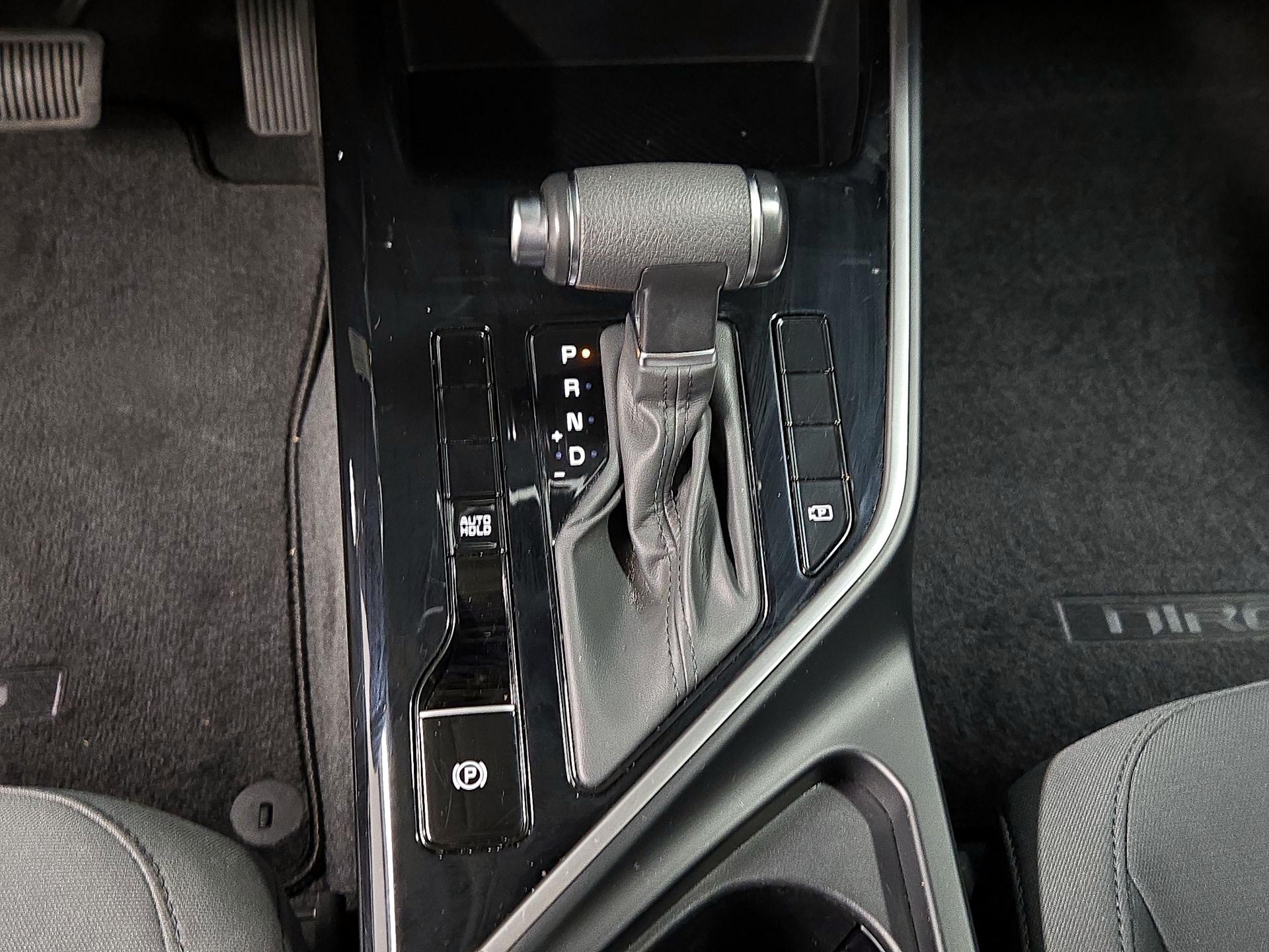 Thumbnail: 2025 Kia Niro - 17