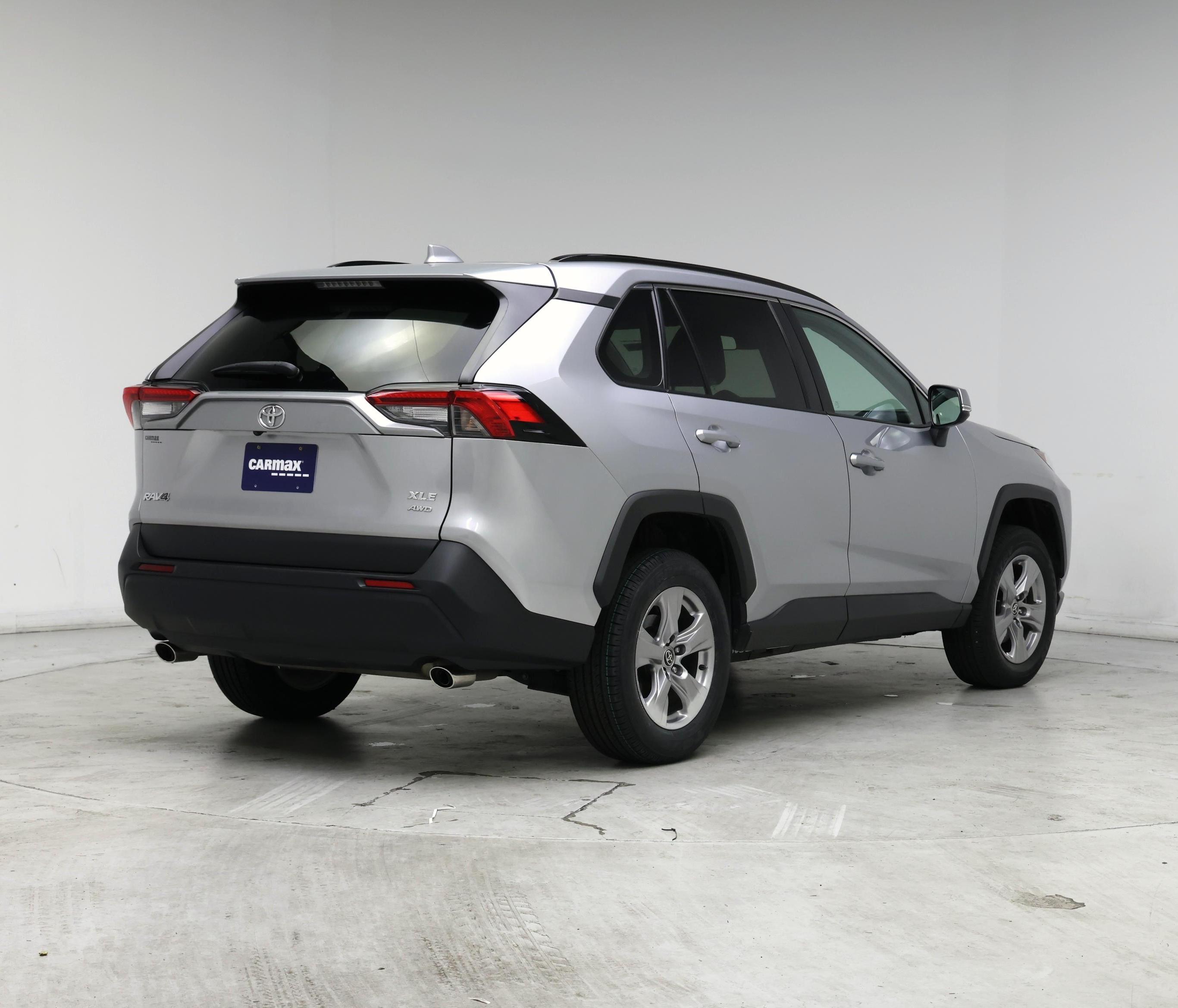 Thumbnail: 2023 Toyota RAV4 - 8