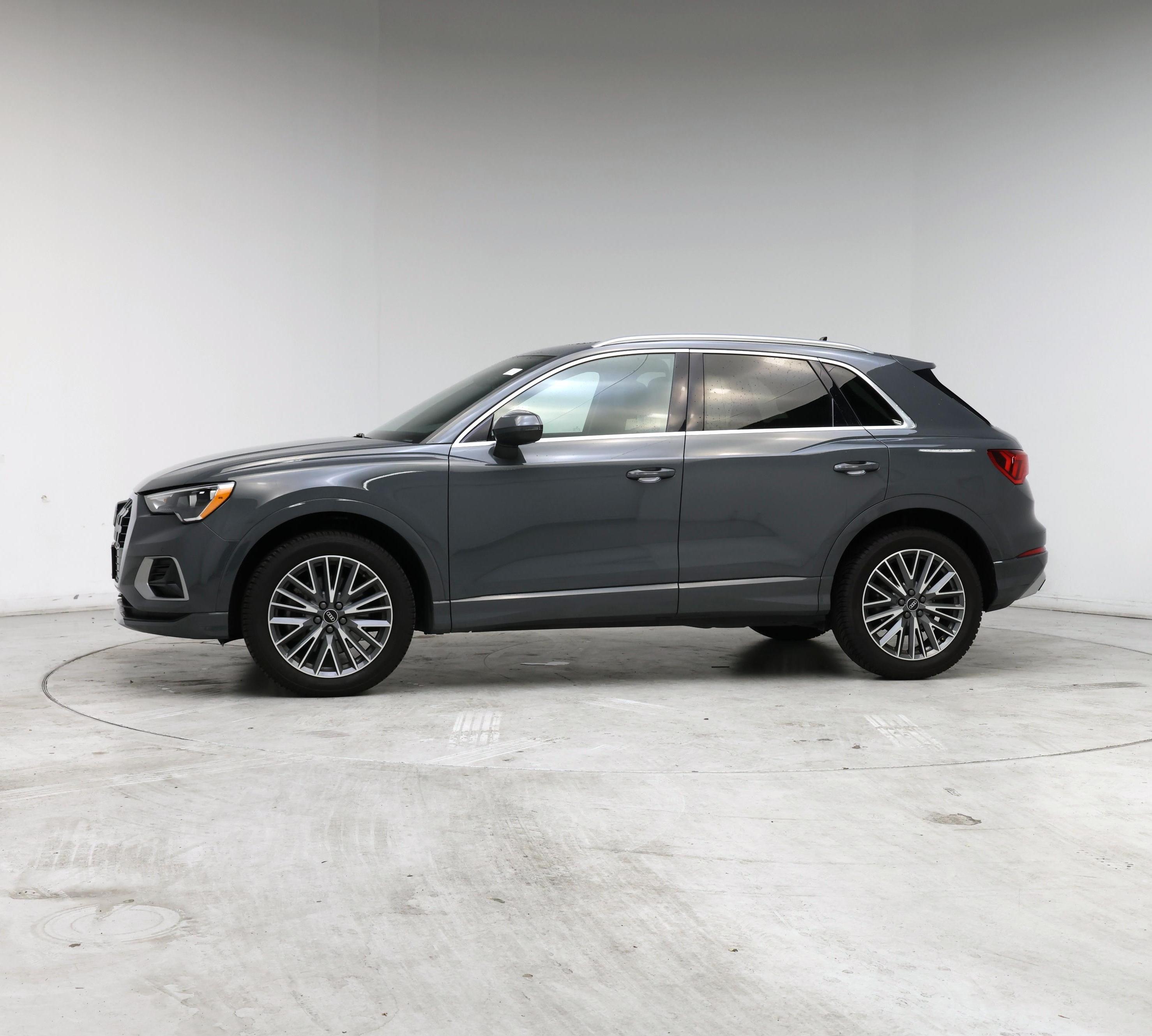 Thumbnail: 2022 Audi Q3 - 3