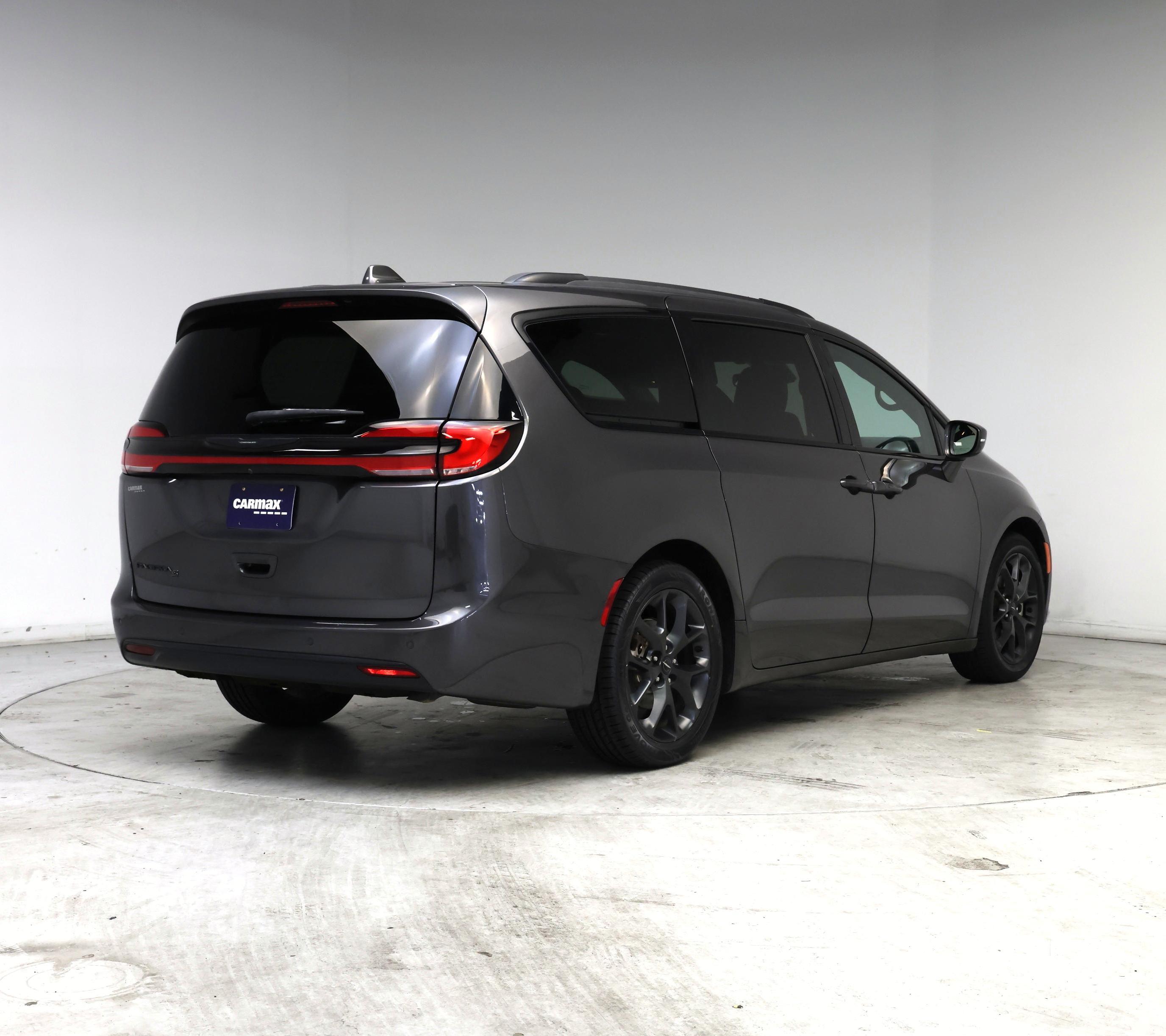 Thumbnail: 2021 Chrysler Pacifica - 8