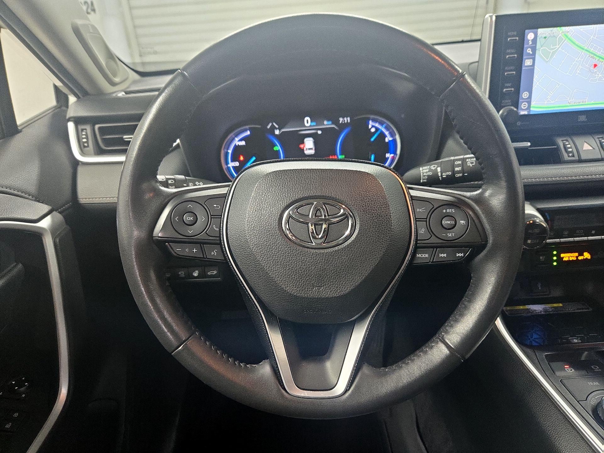 Thumbnail: 2021 Toyota RAV4 - 10