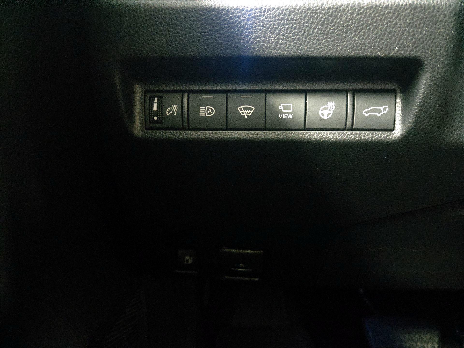 Thumbnail: 2021 Toyota RAV4 - 13