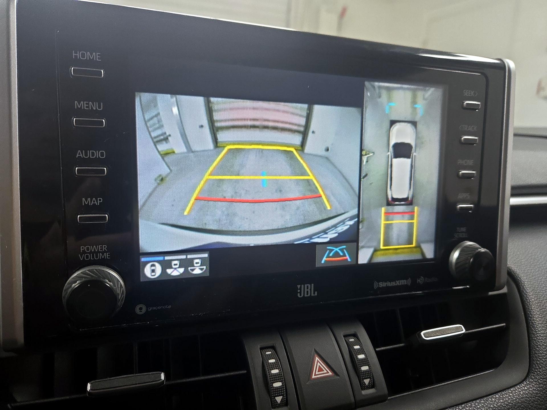 Thumbnail: 2021 Toyota RAV4 - 15