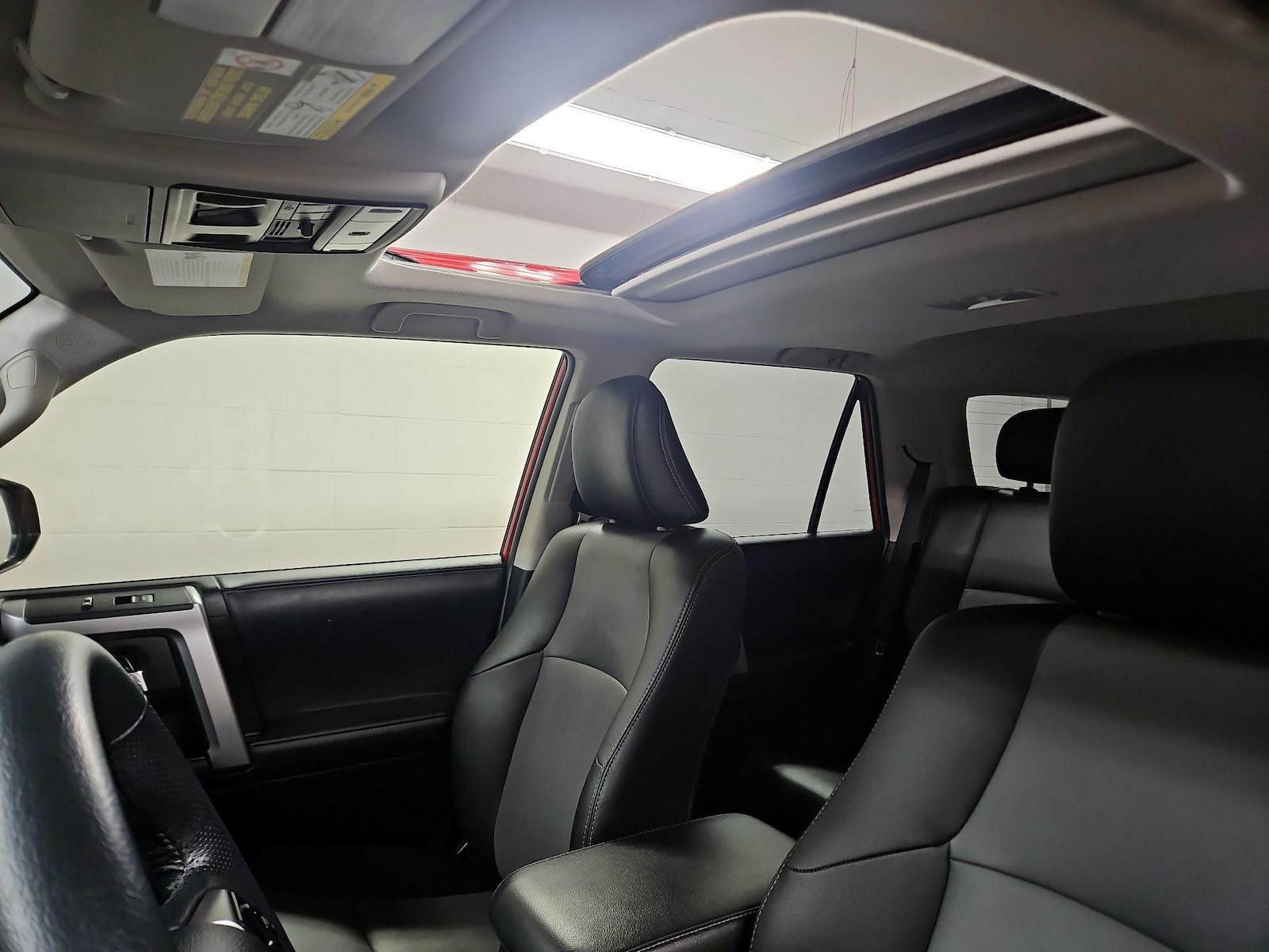 Sunroof(s) & Overhead Airbags