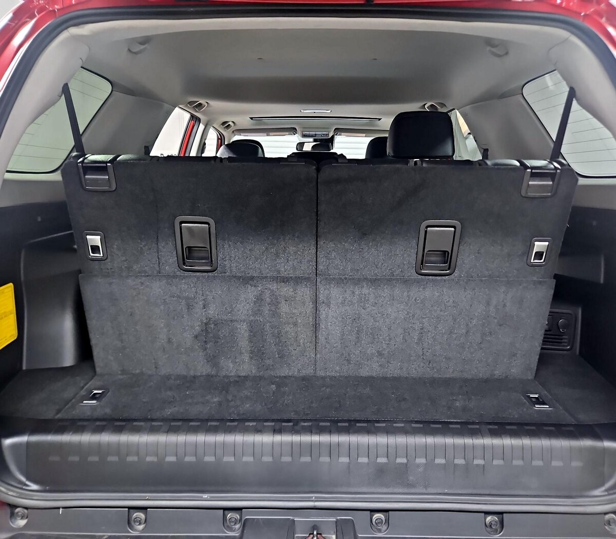 Trunk/Cargo (Seats Up)