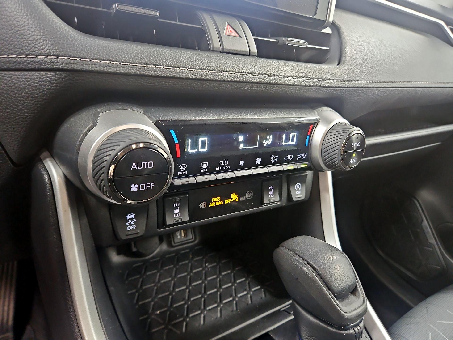 Thumbnail: 2024 Toyota RAV4 - 16