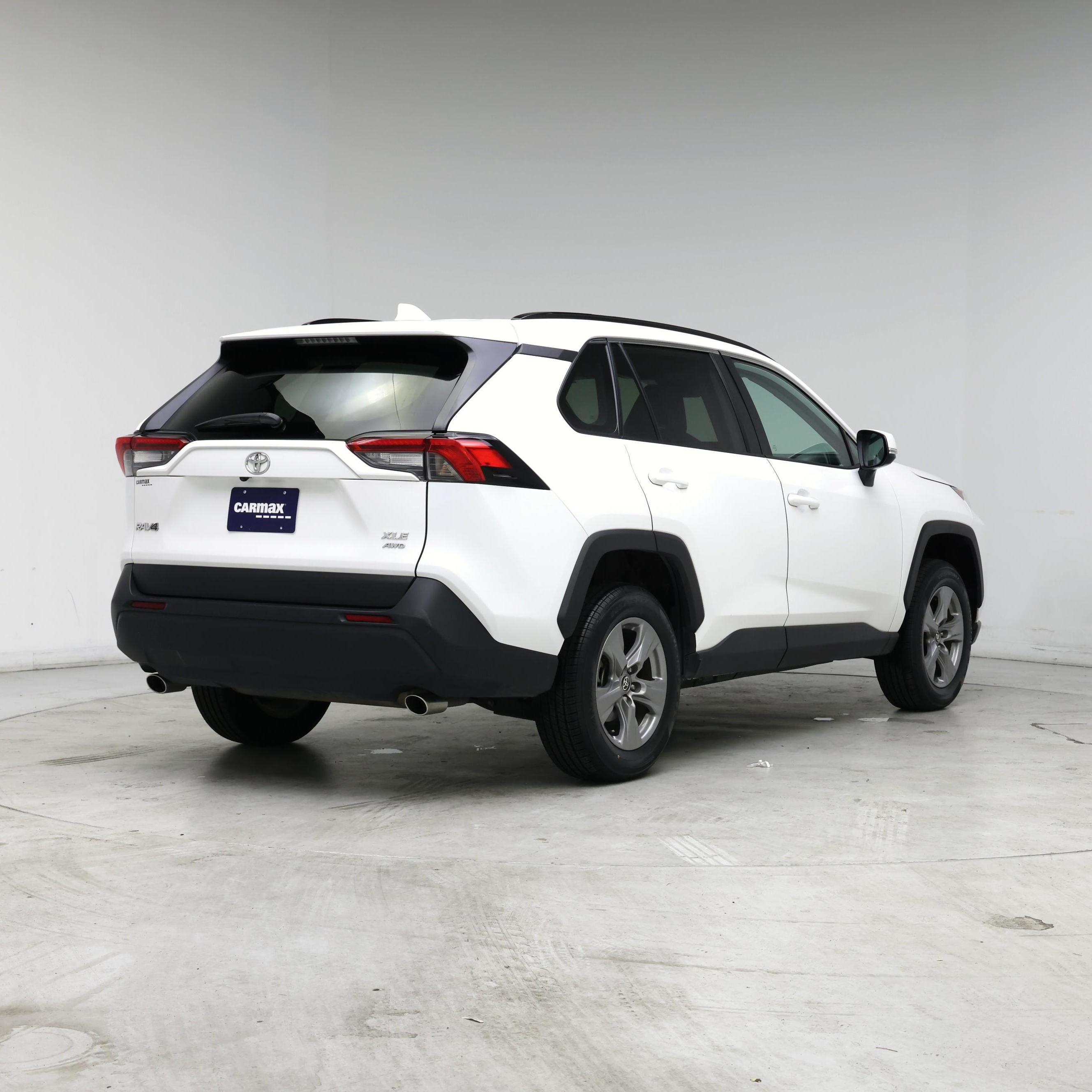 Thumbnail: 2024 Toyota RAV4 - 8