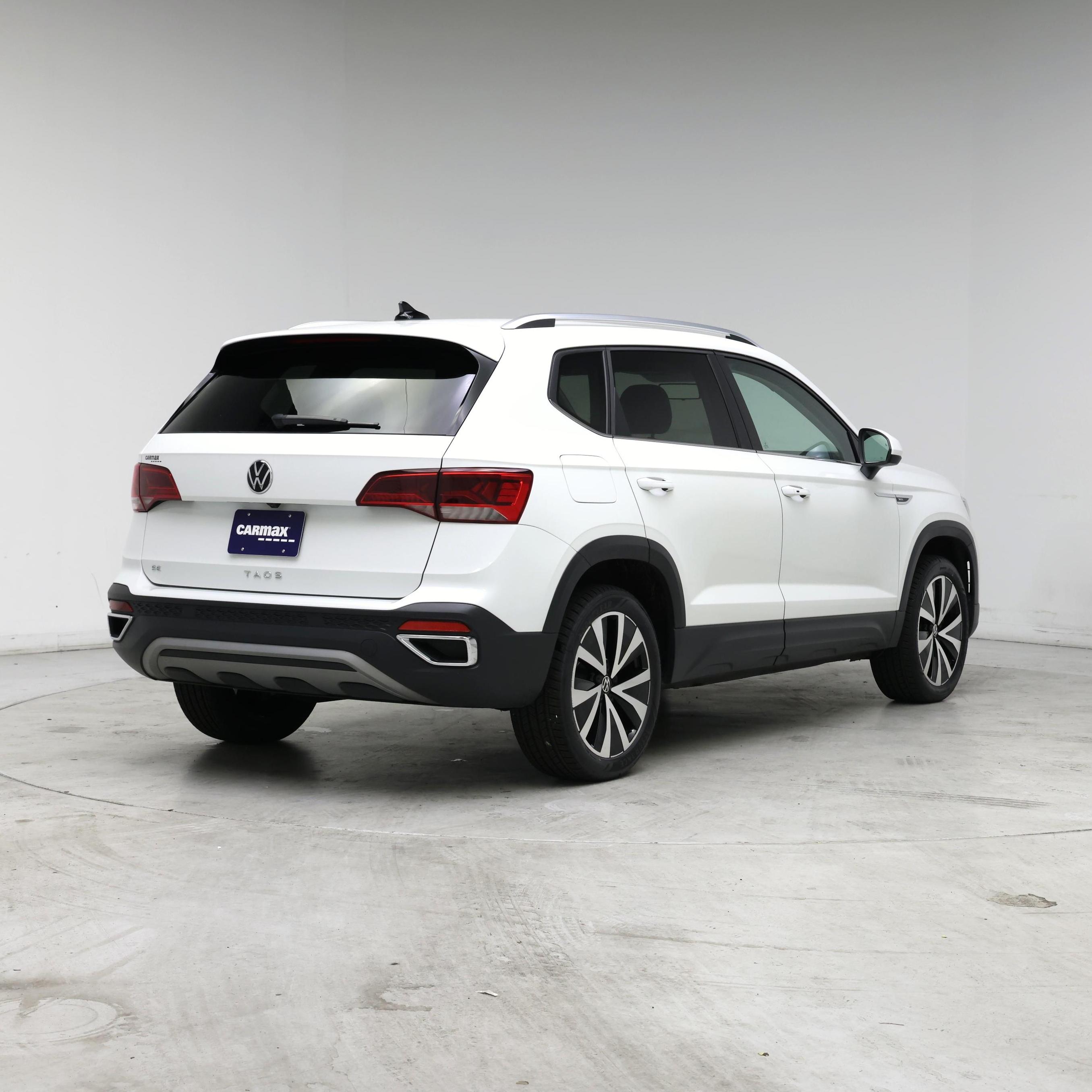 Thumbnail: 2022 Volkswagen Taos - 8