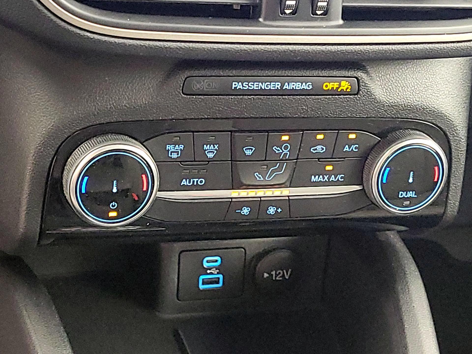 Thumbnail: 2022 Ford Escape - 16