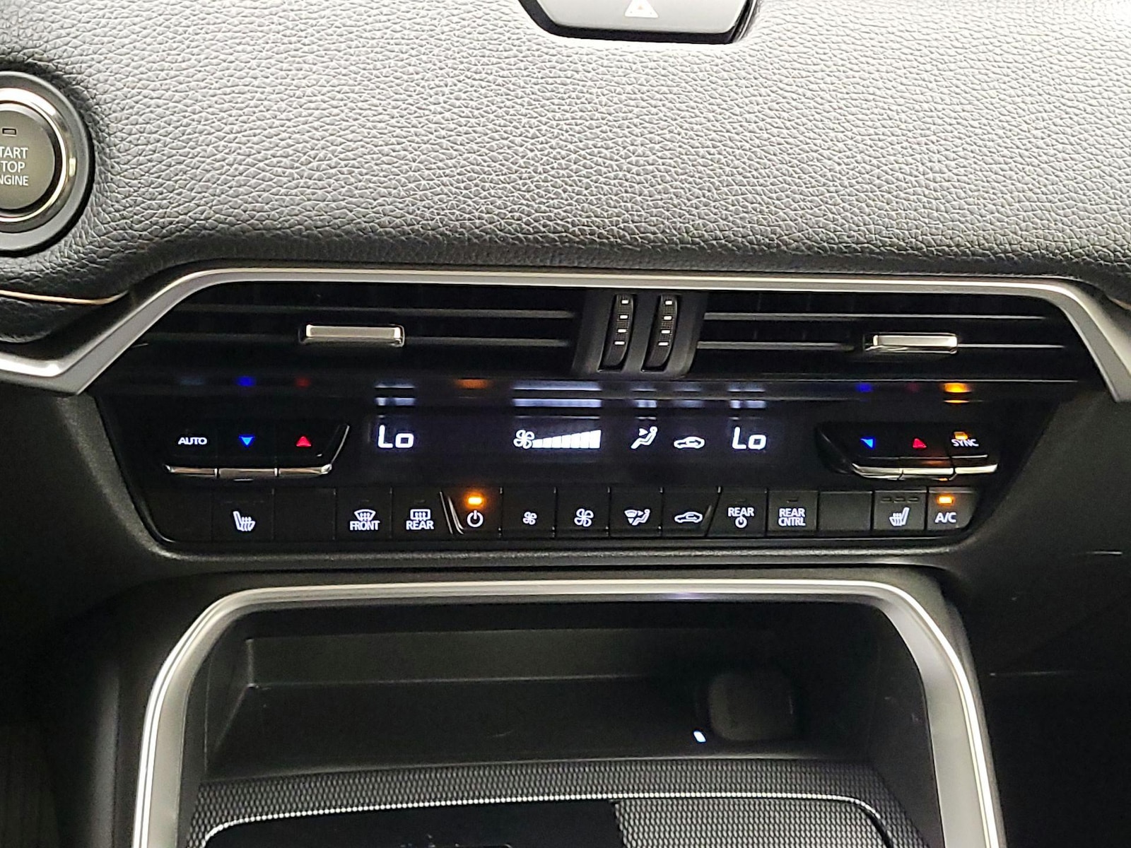 2025 Mazda CX-90 Preferred Package - Photo 18