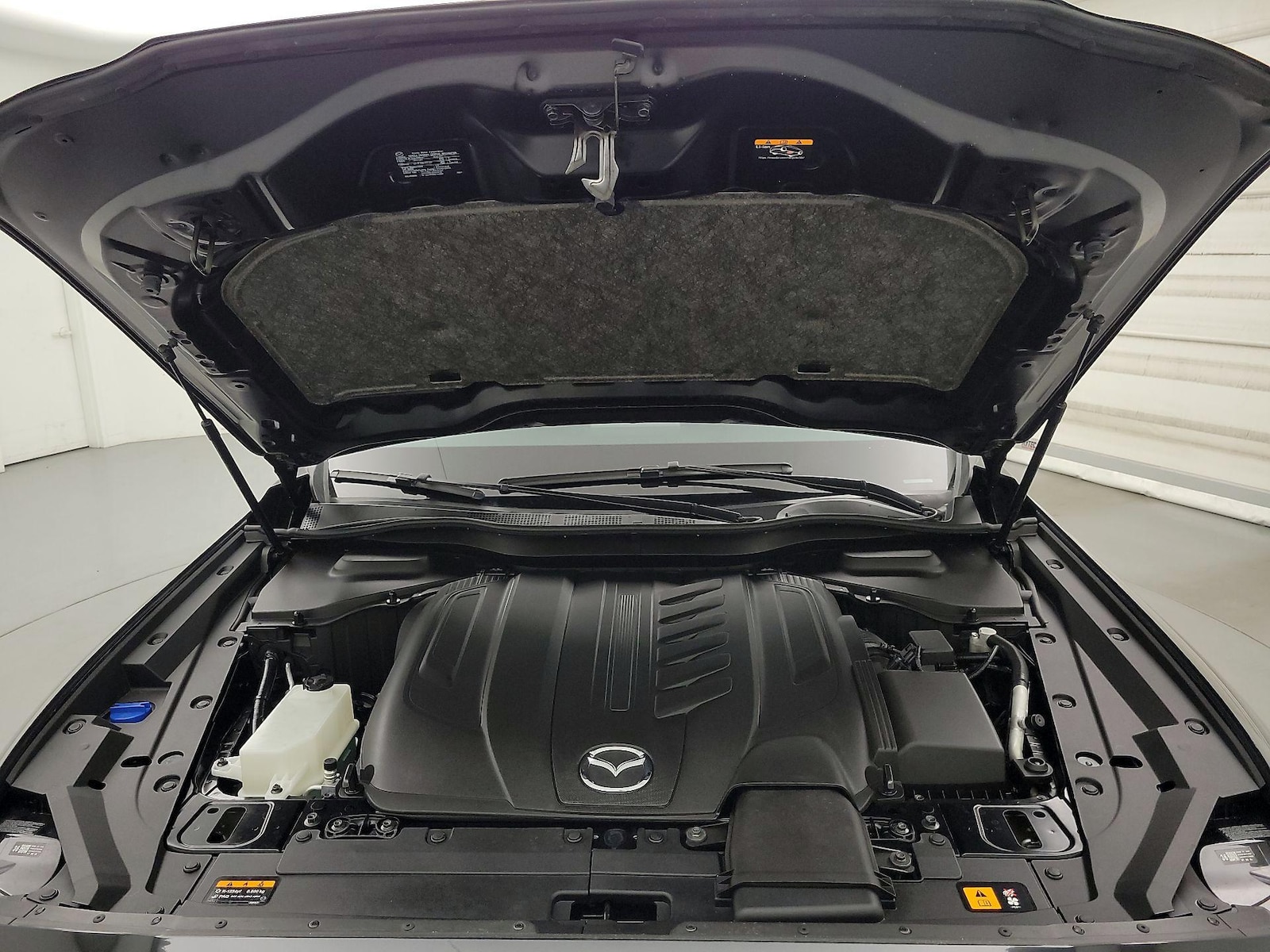 2025 Mazda CX-90 Preferred Package - Photo 25