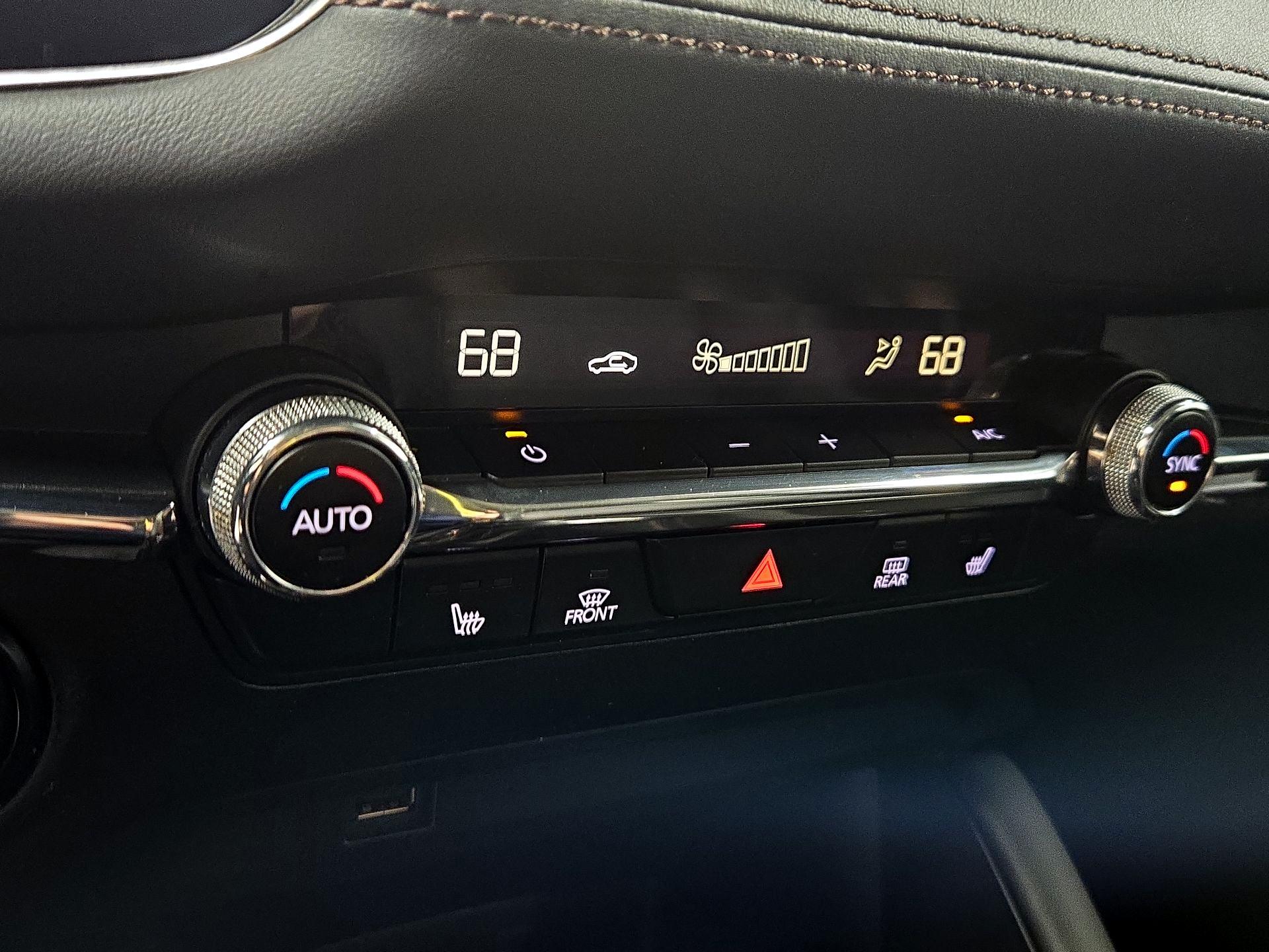 Thumbnail: 2021 Mazda Mazda3 - 17