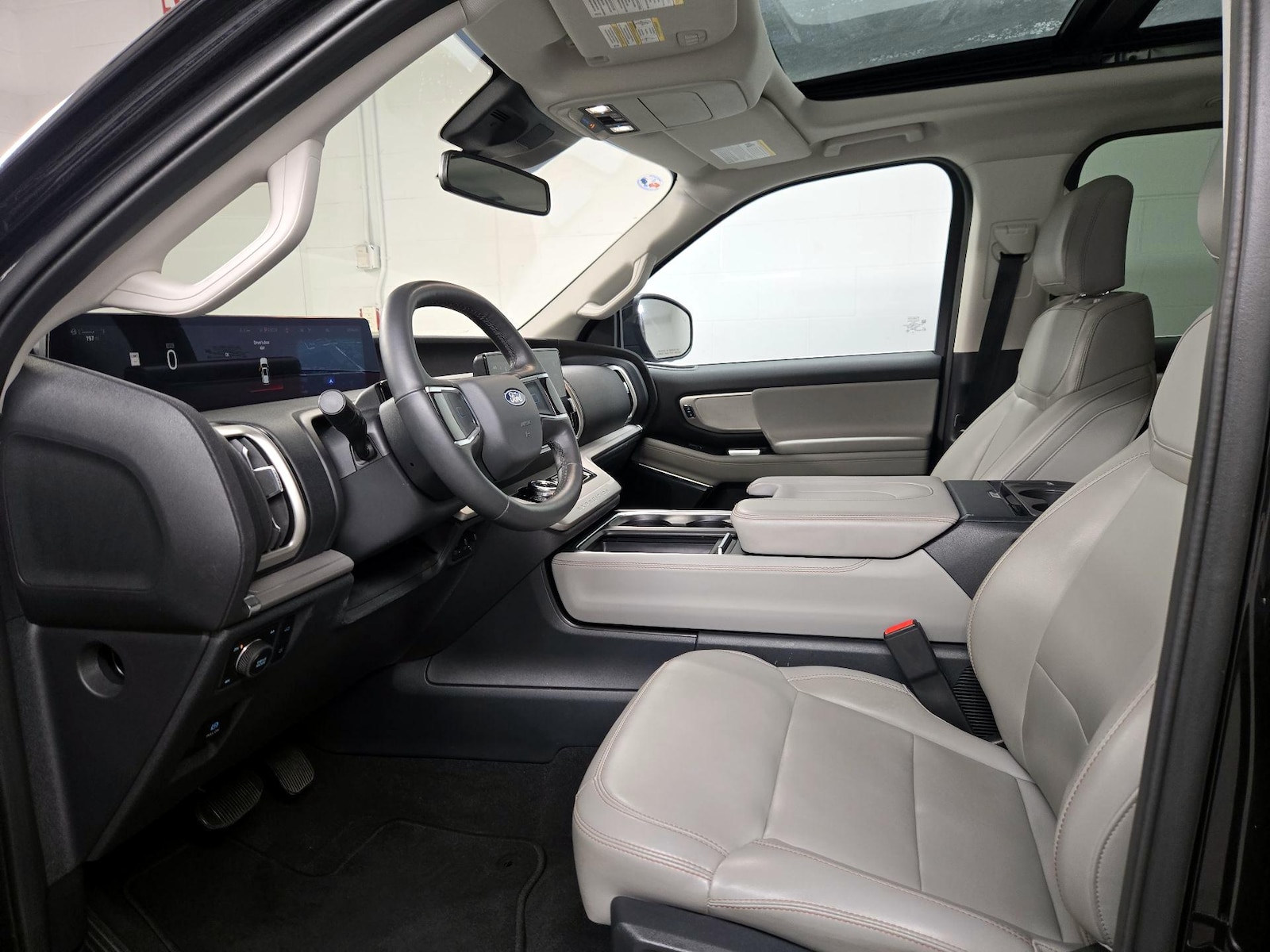2025 Ford Expedition Active - Photo 12