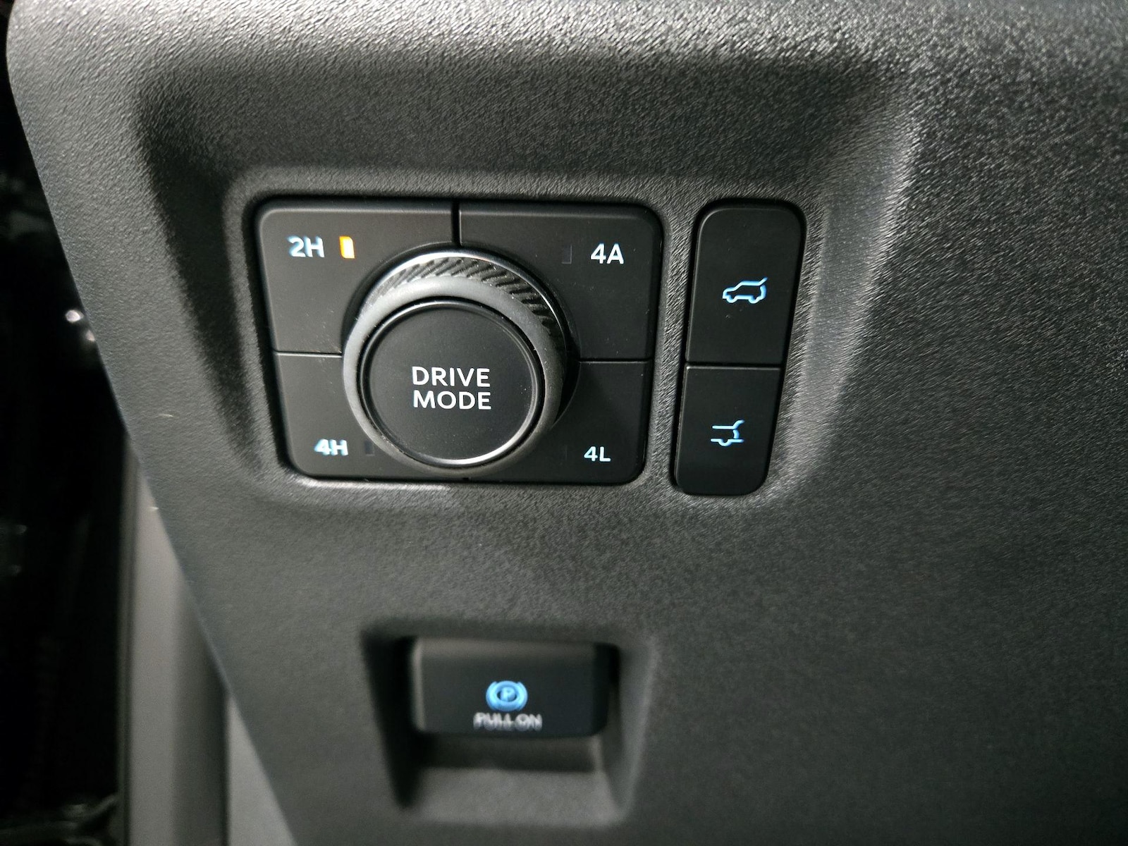 2025 Ford Expedition Active - Photo 14