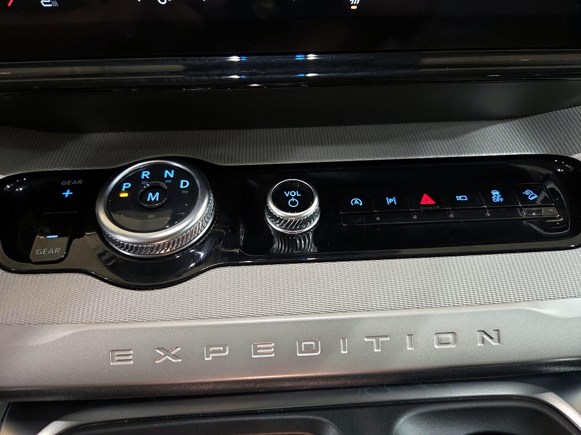 Thumbnail: 2025 Ford Expedition - 18
