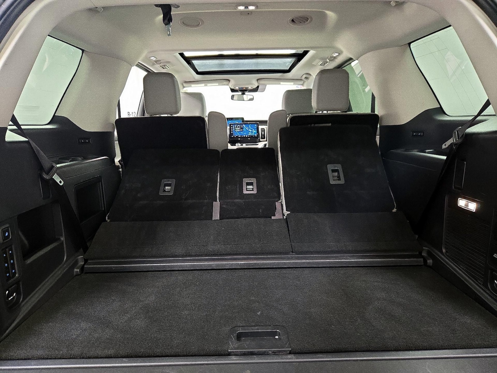 2025 Ford Expedition Active - Photo 25