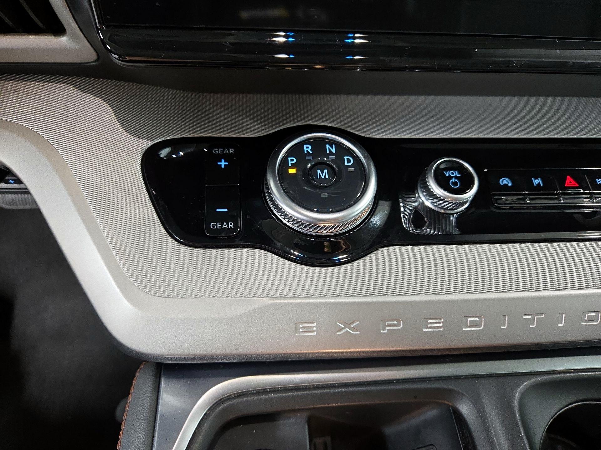 Thumbnail: 2025 Ford Expedition - 17
