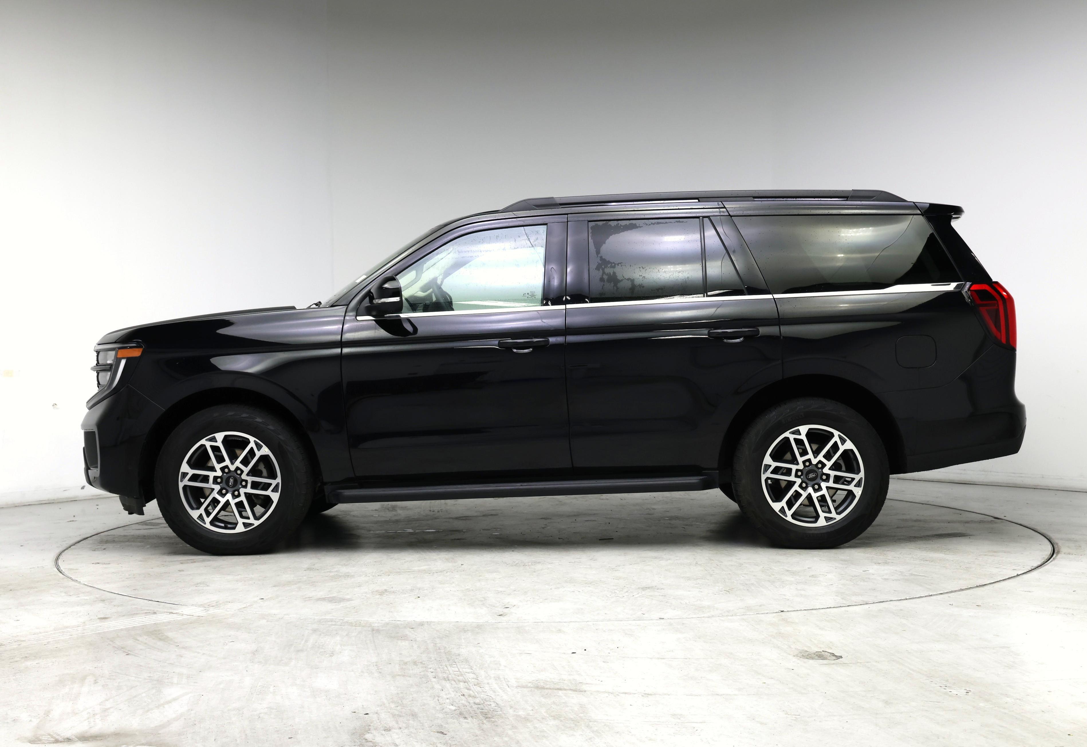 Thumbnail: 2025 Ford Expedition - 3