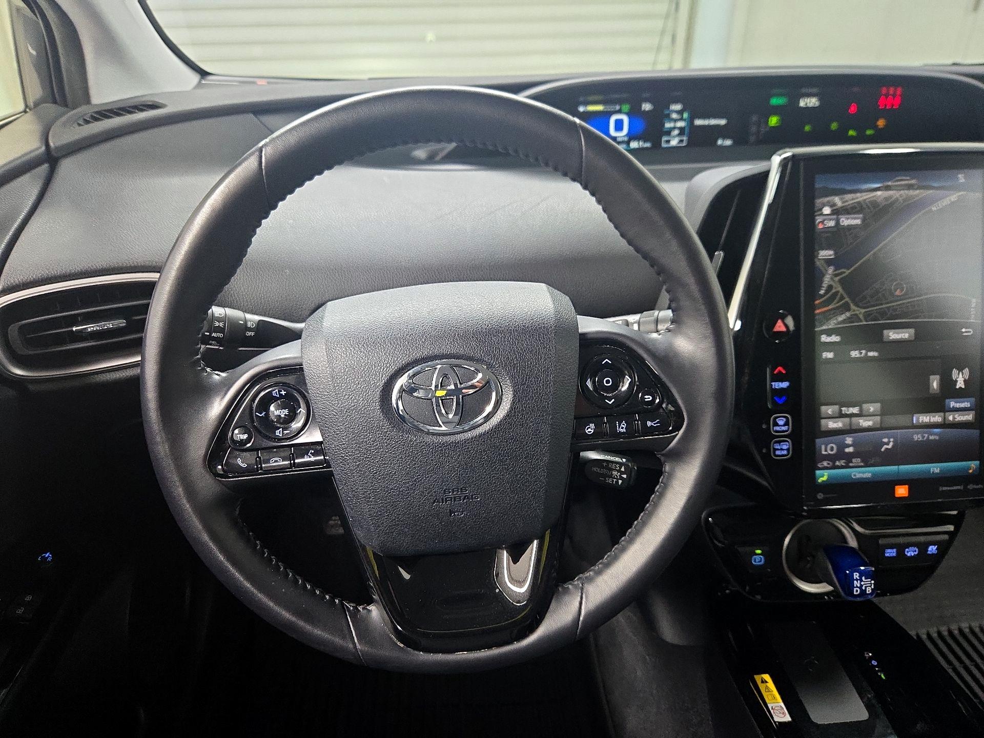 Thumbnail: 2022 Toyota Prius Prime - 10