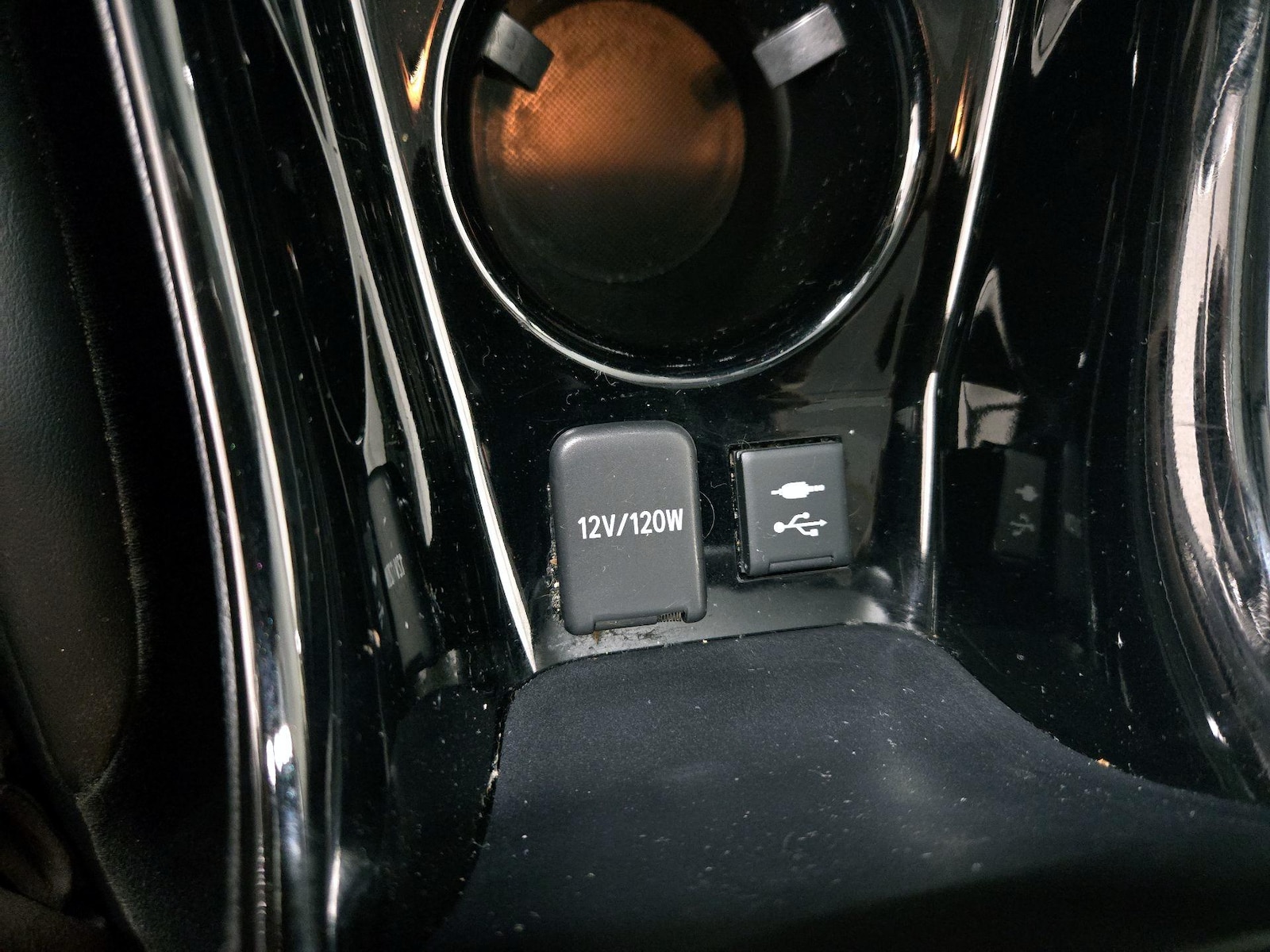 2022 Toyota Prius Prime Limited - Photo 19