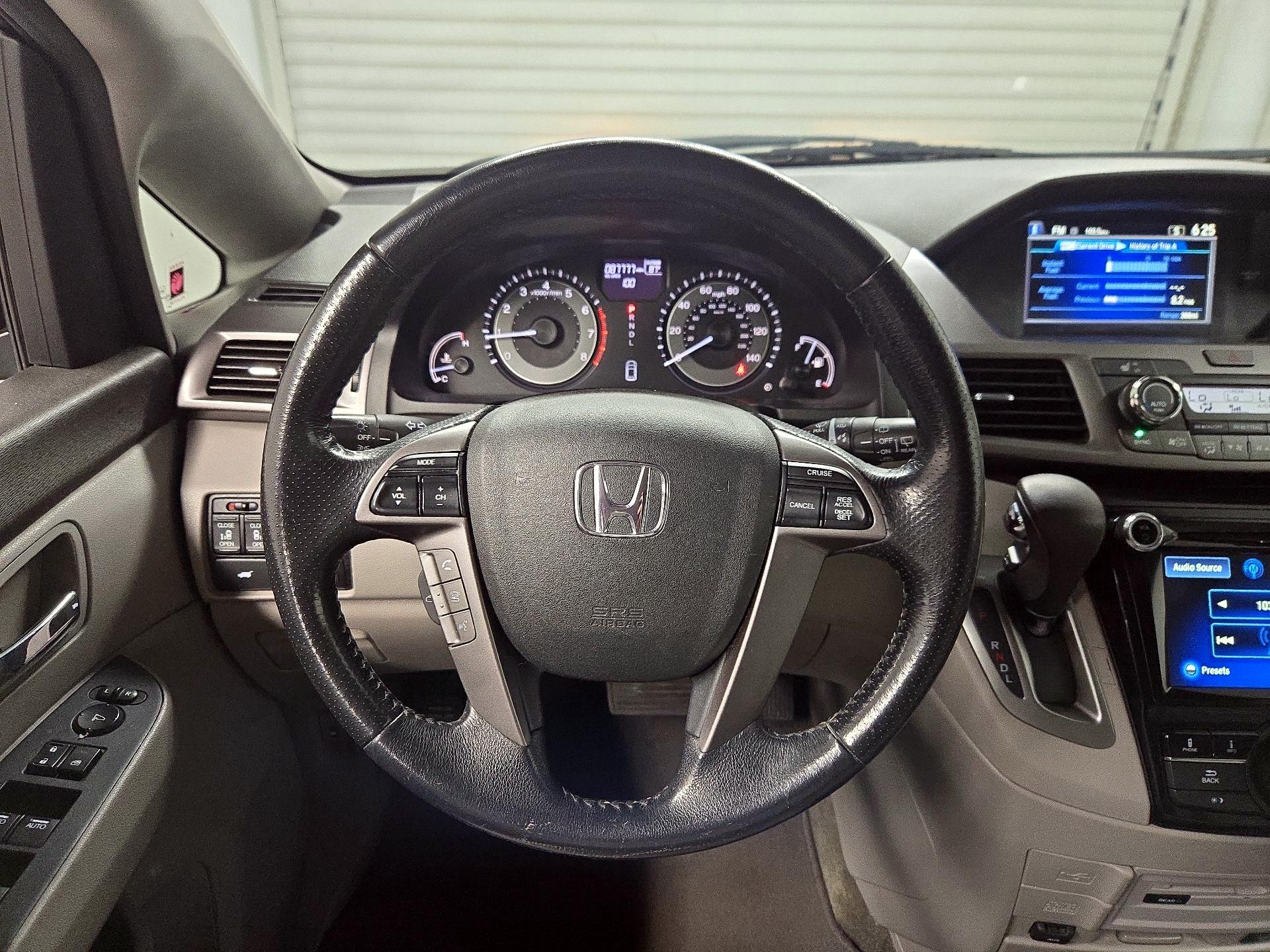 Thumbnail: 2015 Honda Odyssey - 10