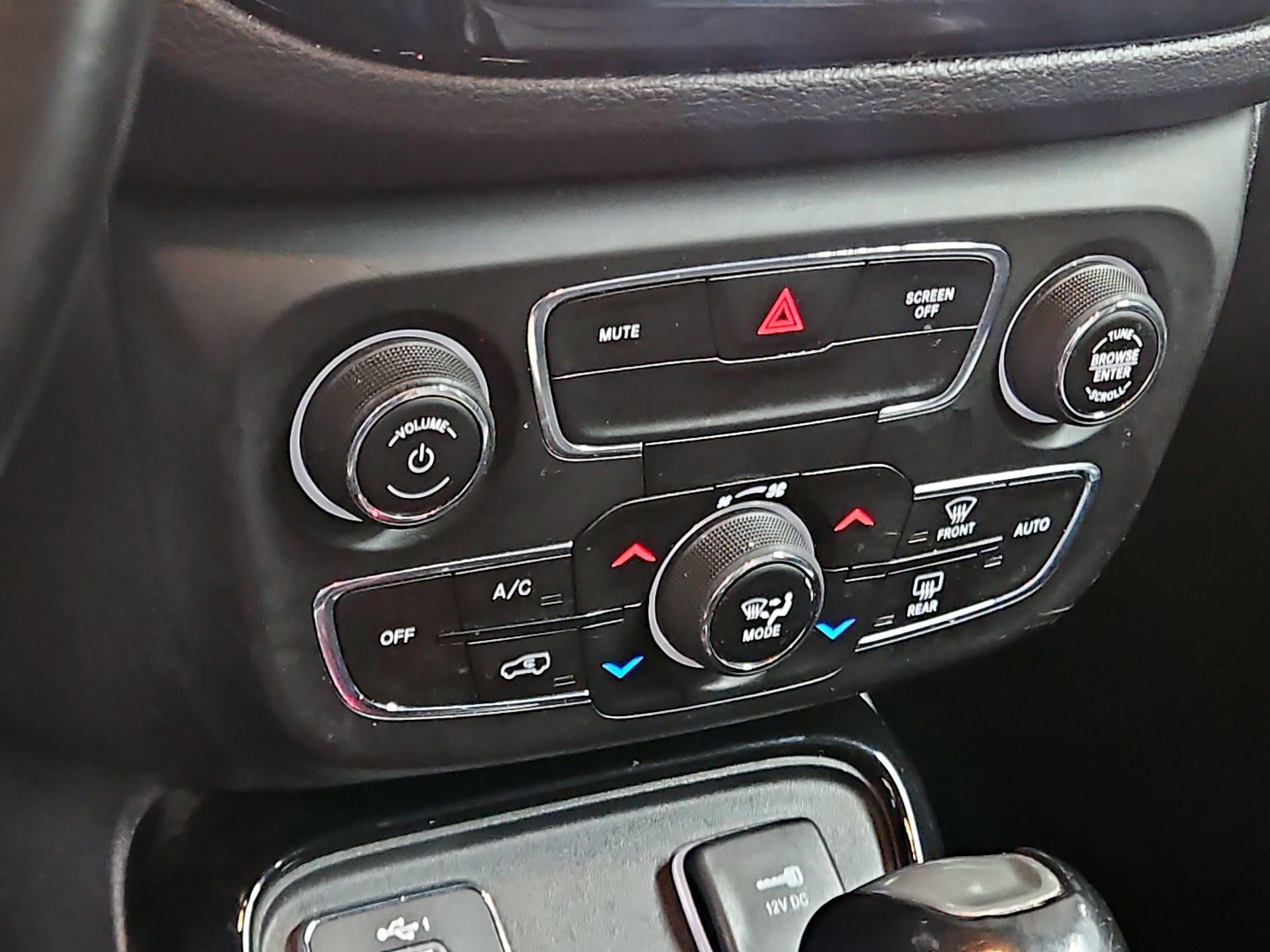 Thumbnail: 2019 Jeep Compass - 16
