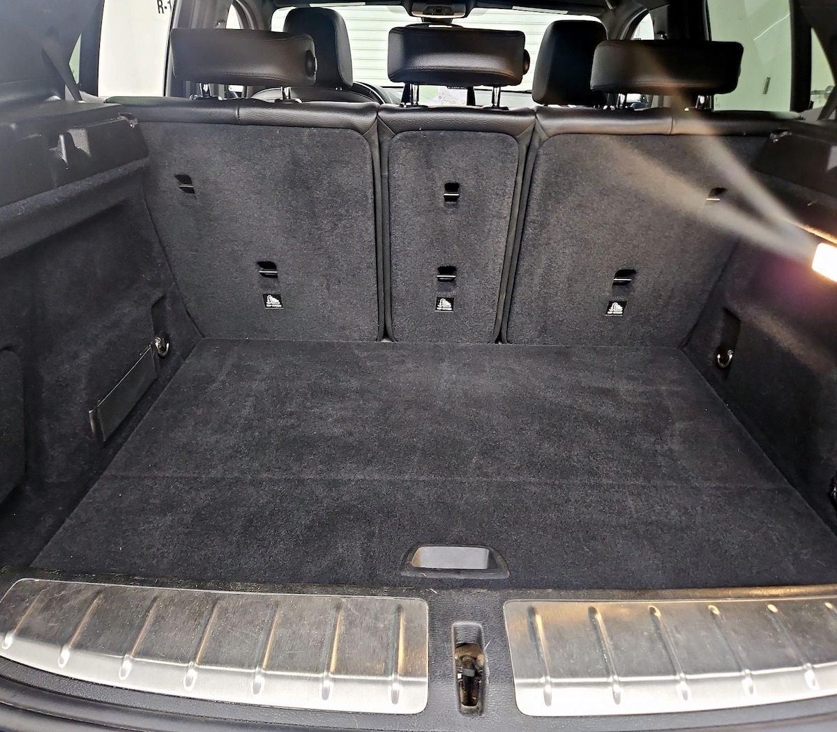 Trunk/Cargo (Seats Up)