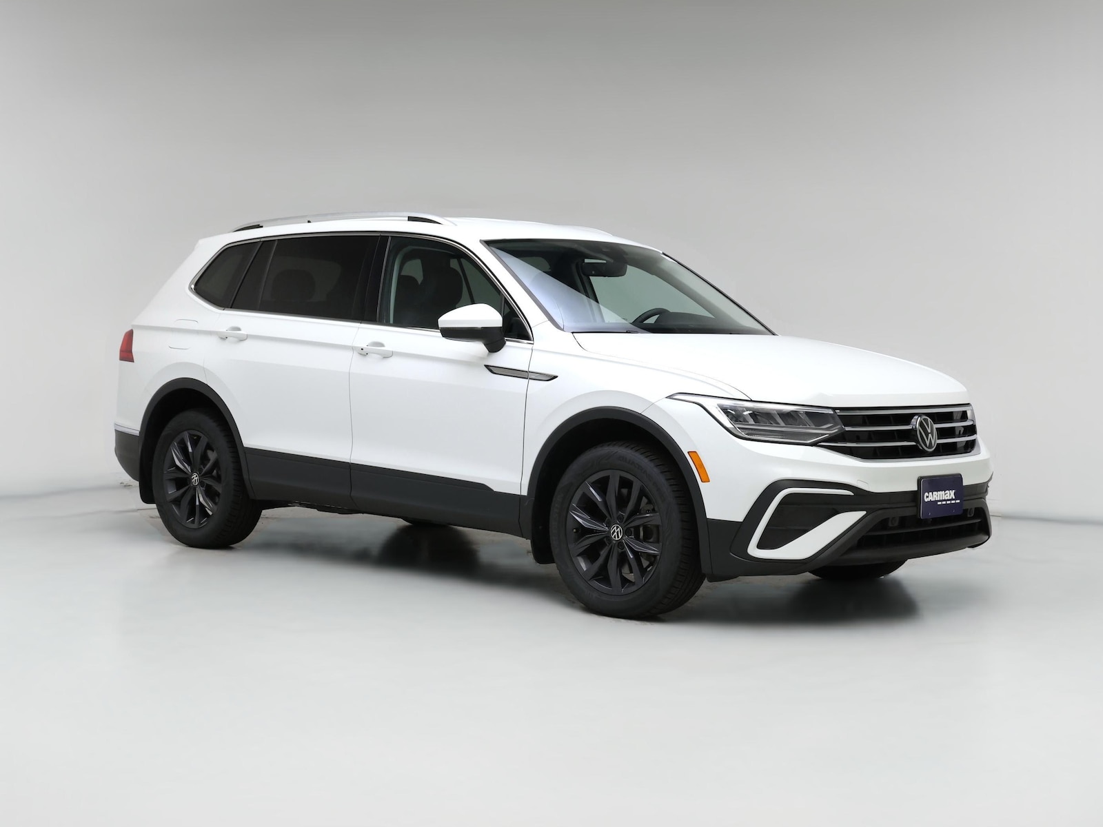 2022 Volkswagen Tiguan SE - Photo 1