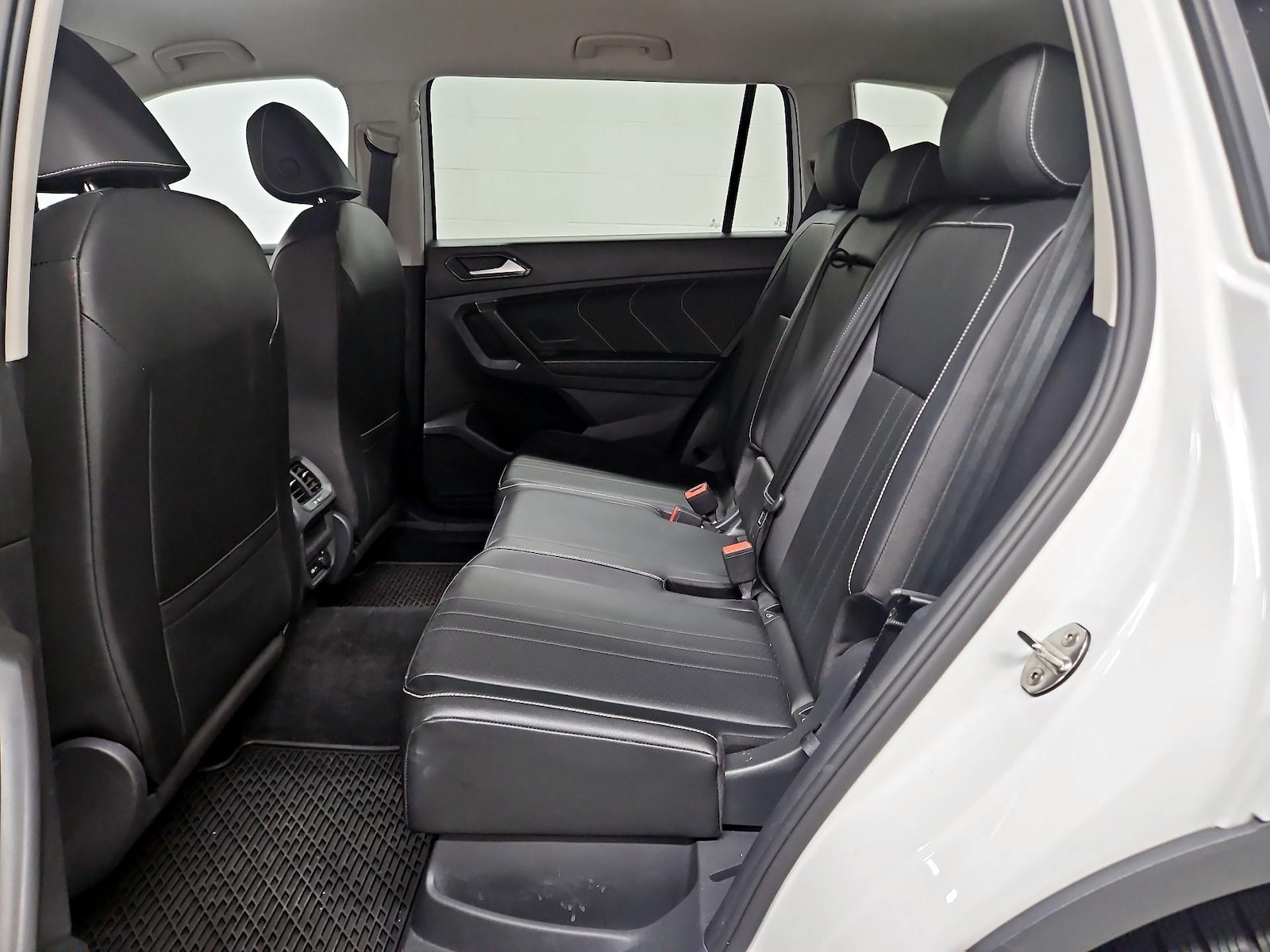 2022 Volkswagen Tiguan SE - Photo 20