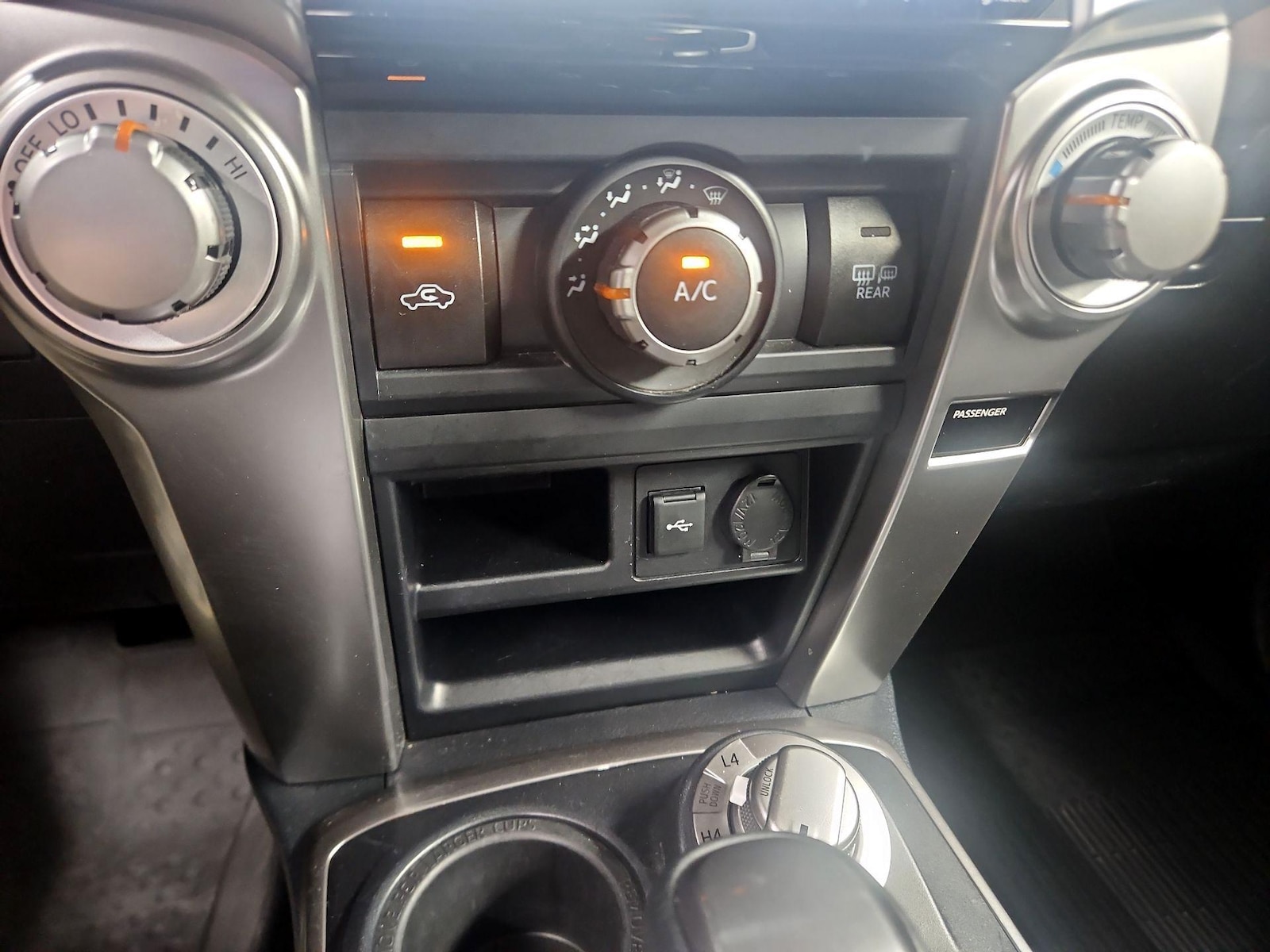 2024 Toyota 4Runner SR5 Premium - Photo 18