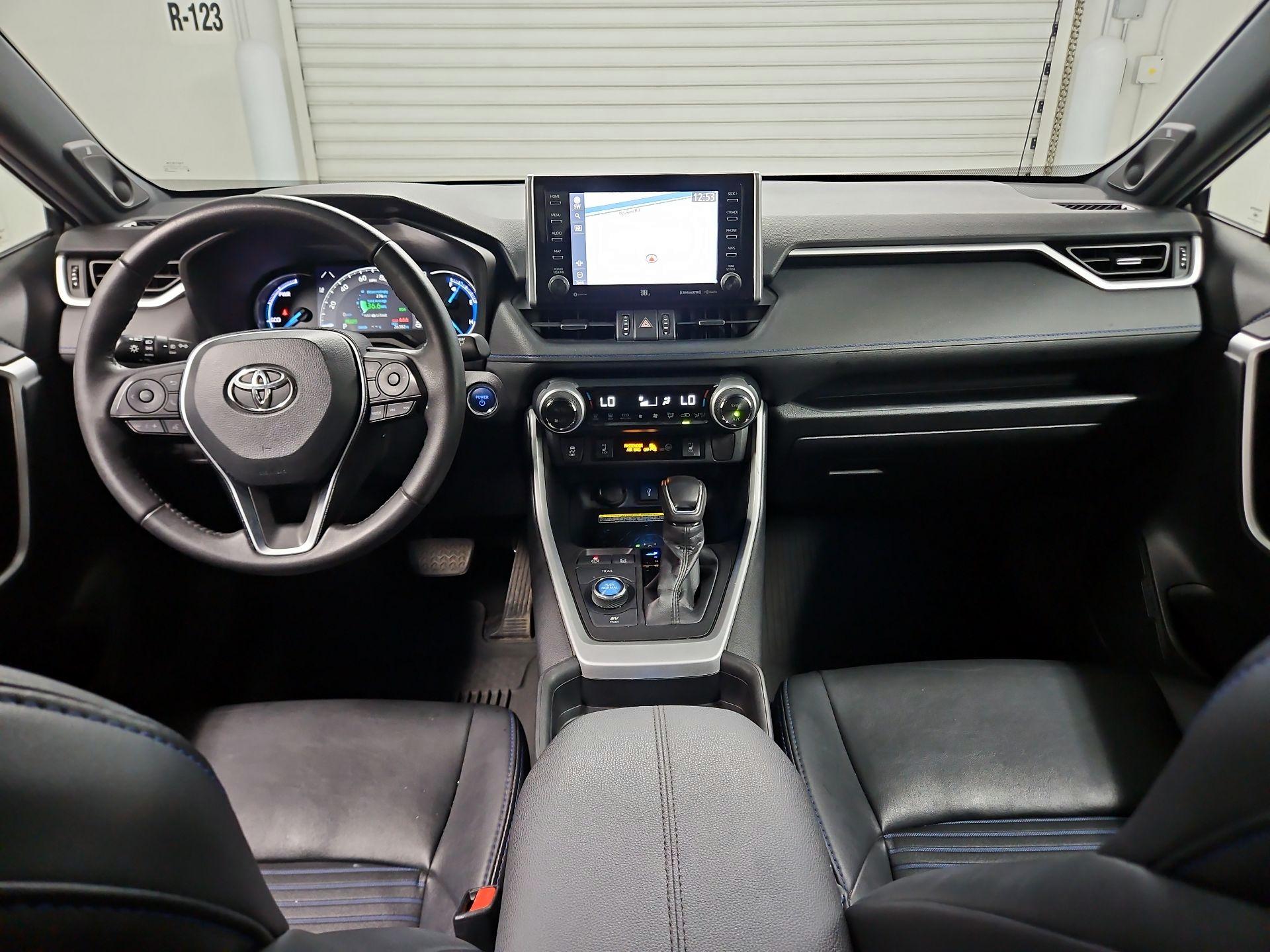 Thumbnail: 2021 Toyota RAV4 - 9