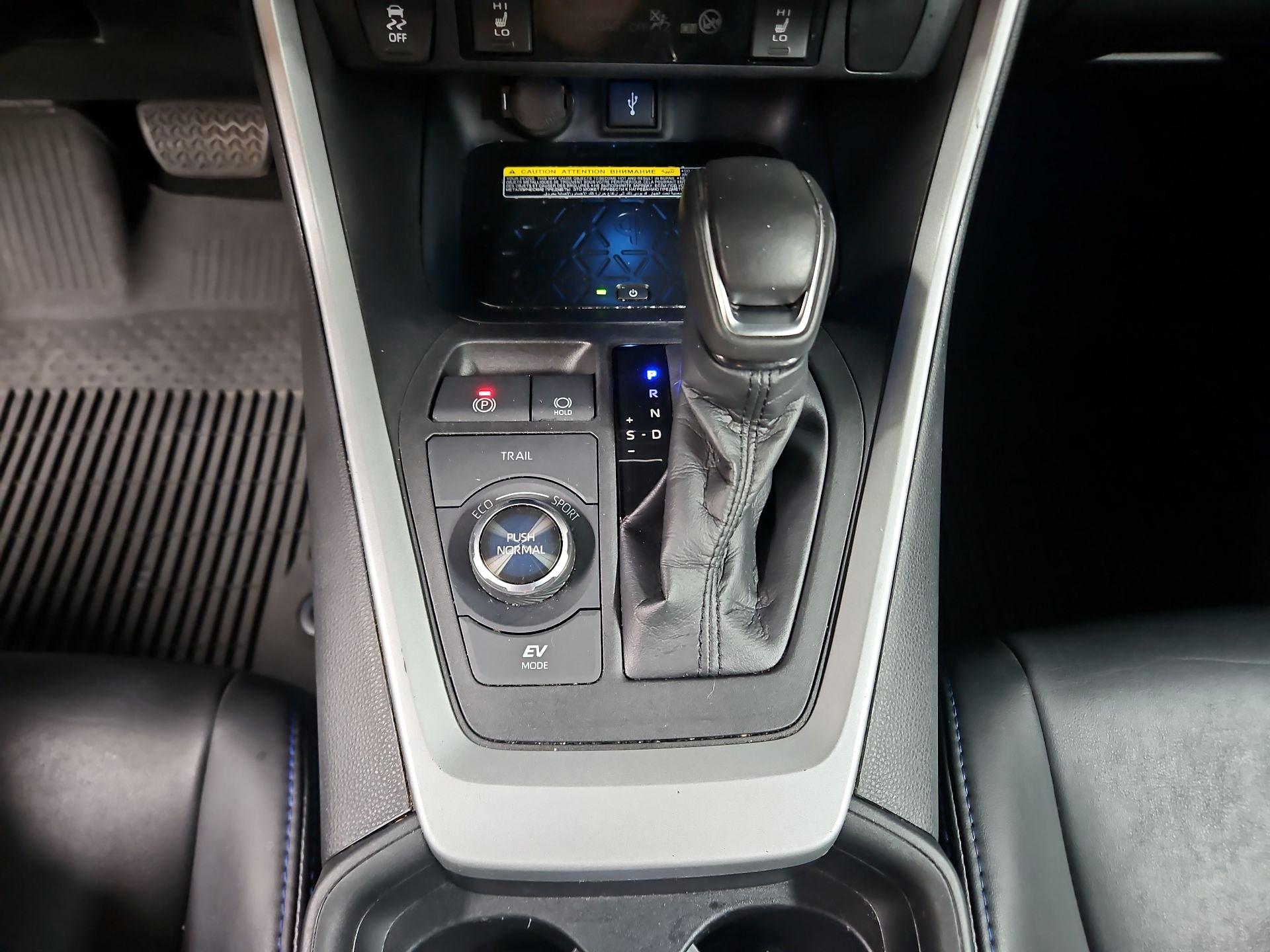 Thumbnail: 2021 Toyota RAV4 - 18
