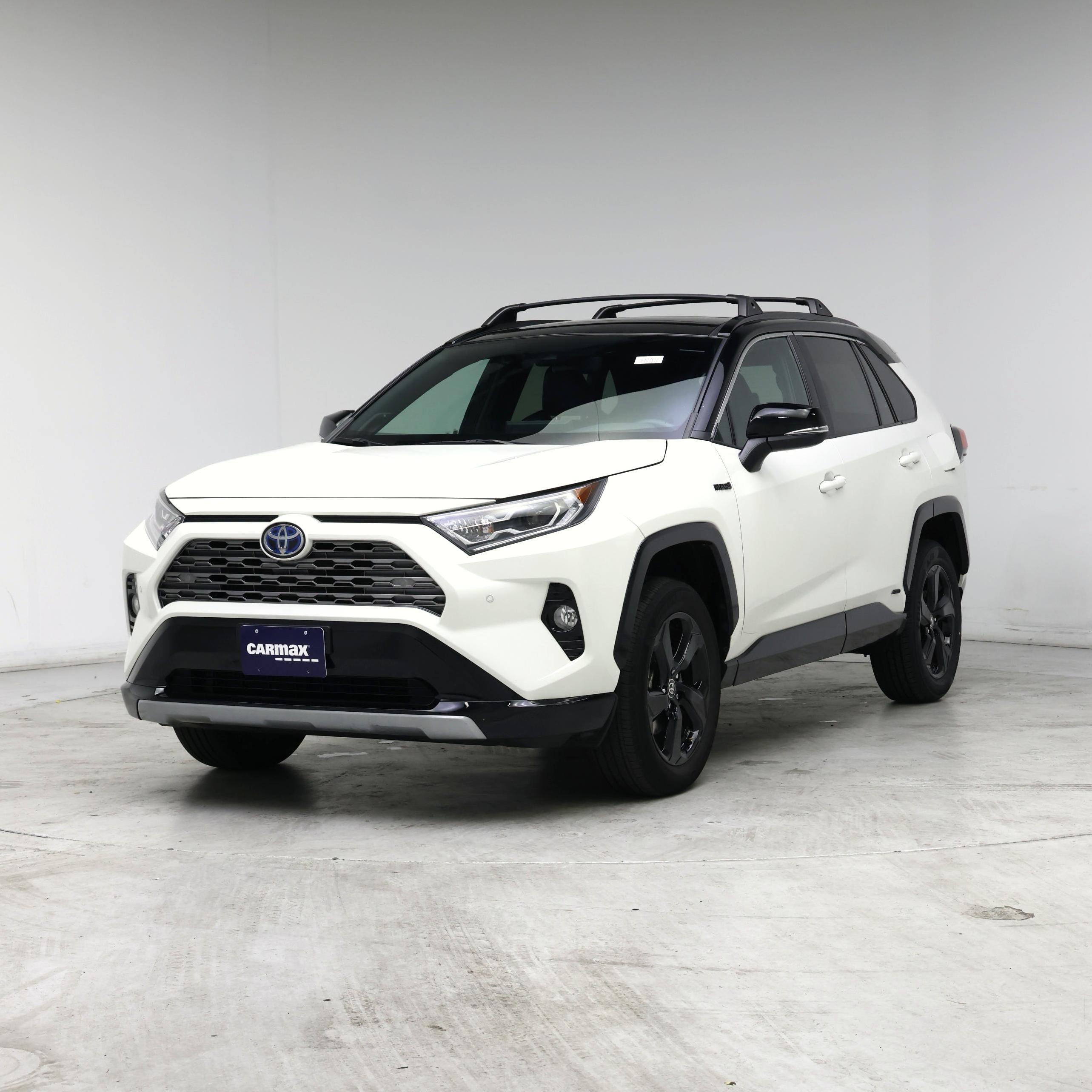 Thumbnail: 2021 Toyota RAV4 - 4