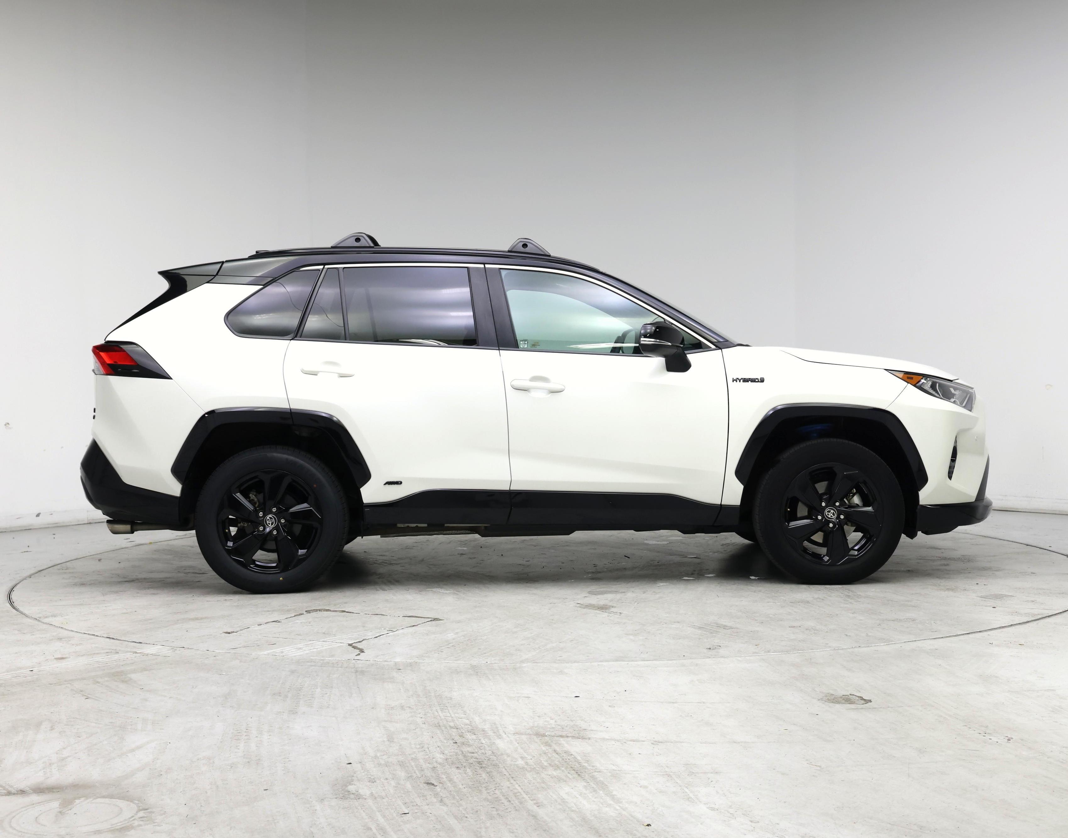 Thumbnail: 2021 Toyota RAV4 - 7
