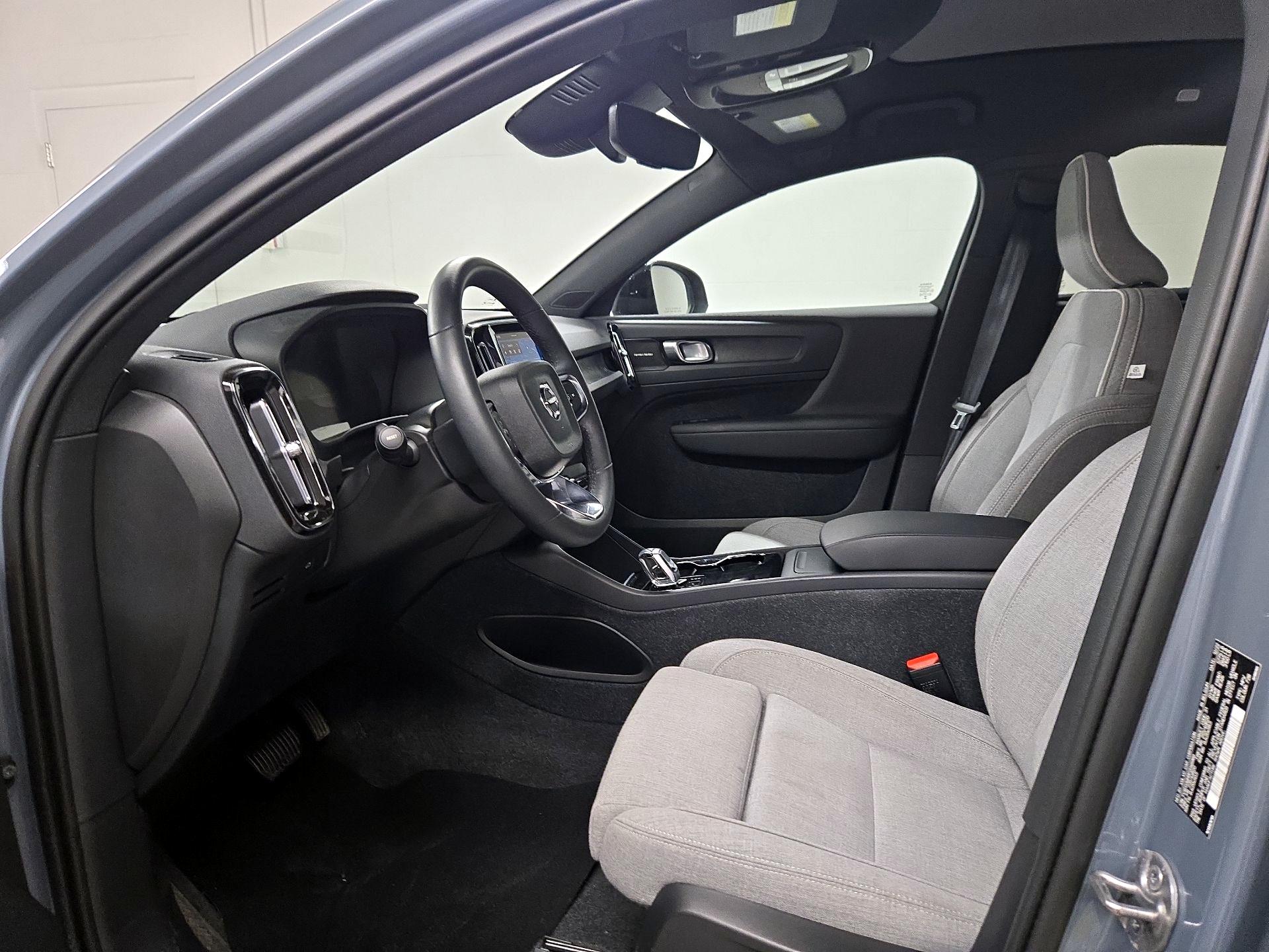 Thumbnail: 2023 Volvo C40 - 11