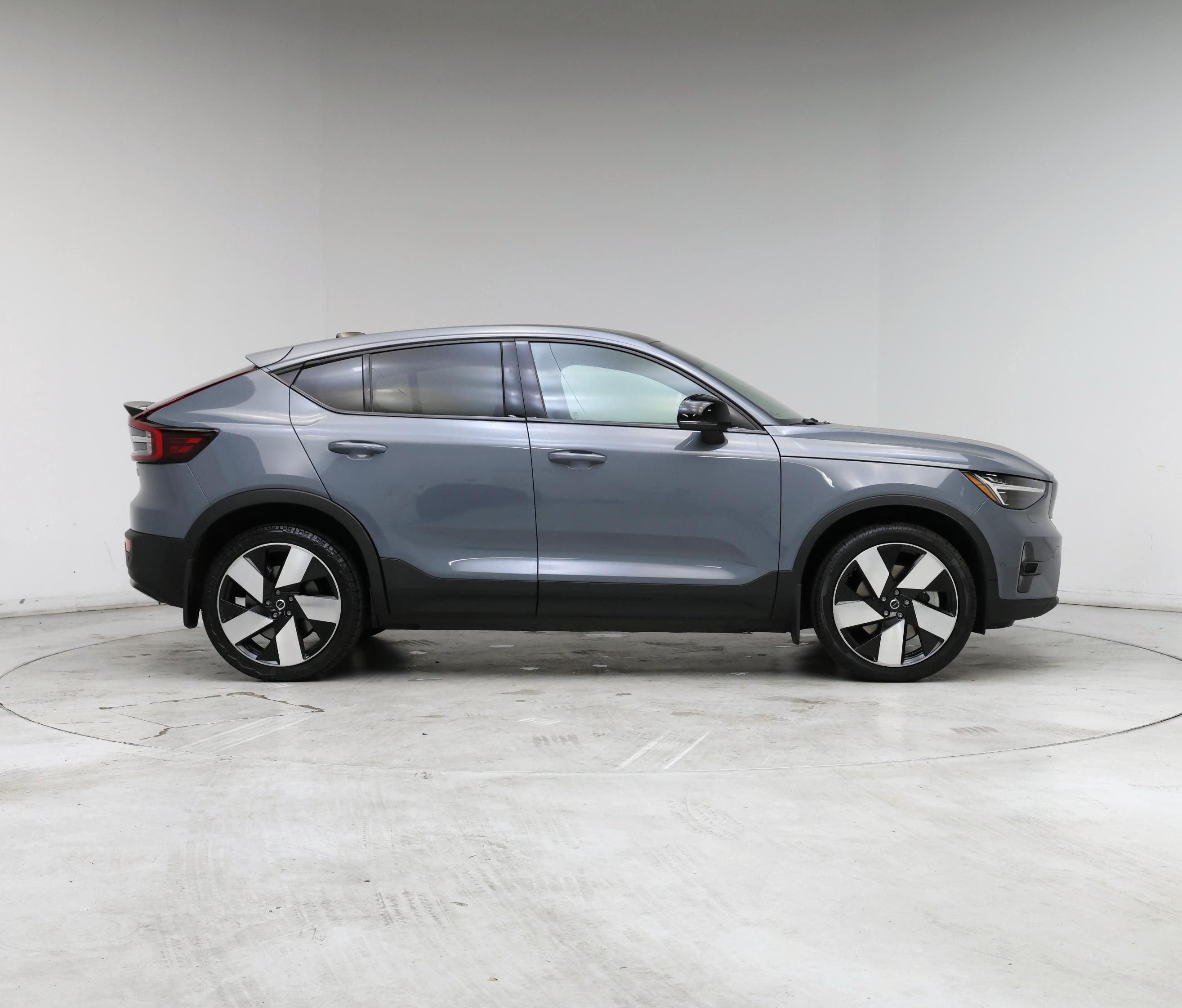 Thumbnail: 2023 Volvo C40 - 7