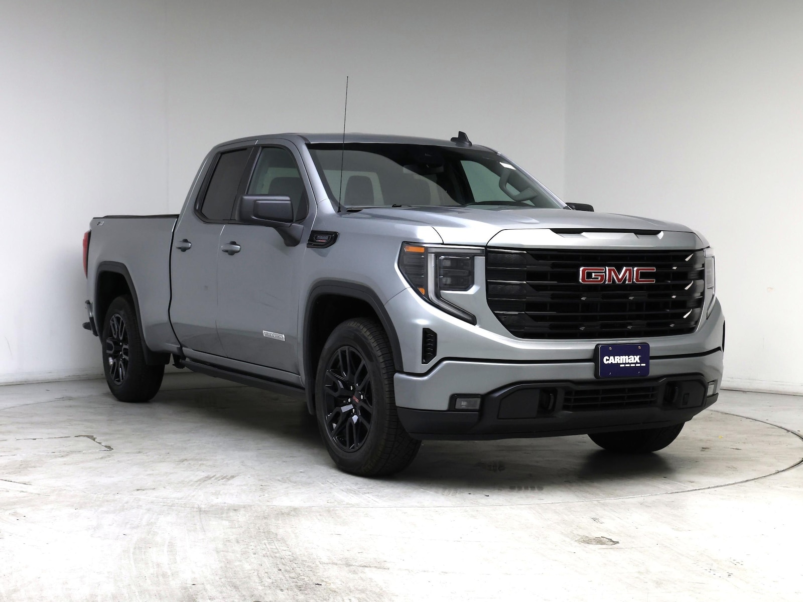 2024 GMC Sierra 1500 Elevation - Photo 2