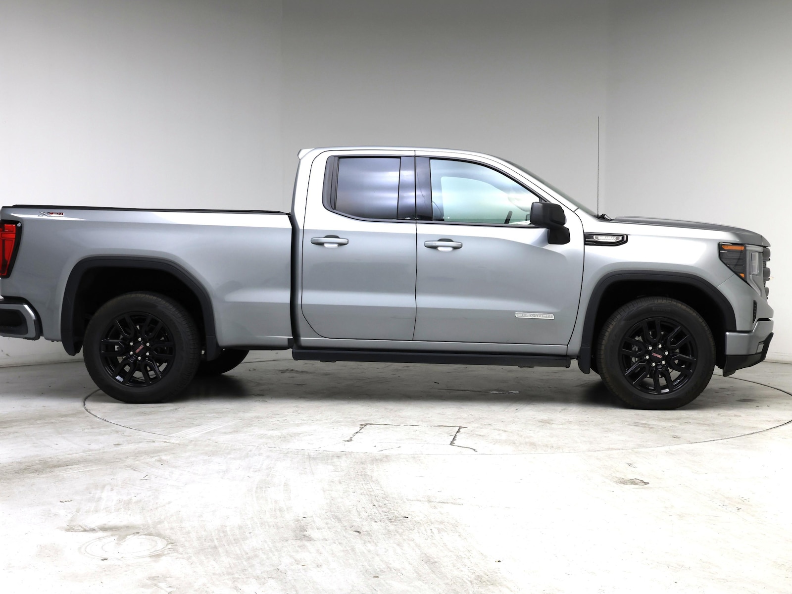 2024 GMC Sierra 1500 Elevation - Photo 8