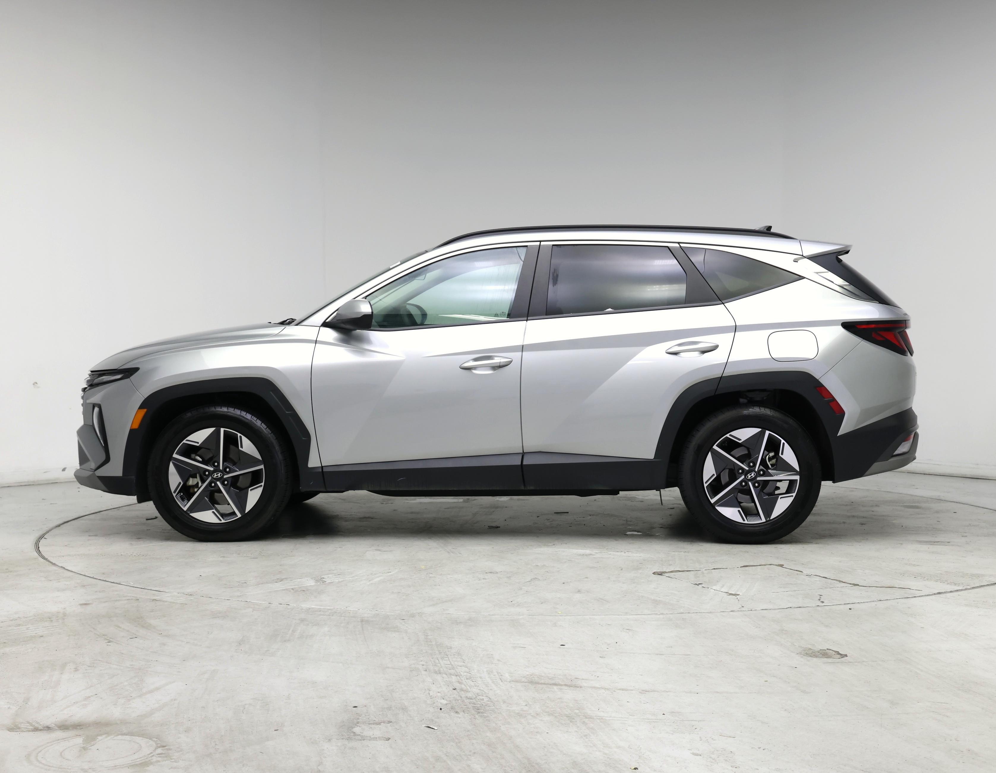 Thumbnail: 2025 Hyundai Tucson - 3