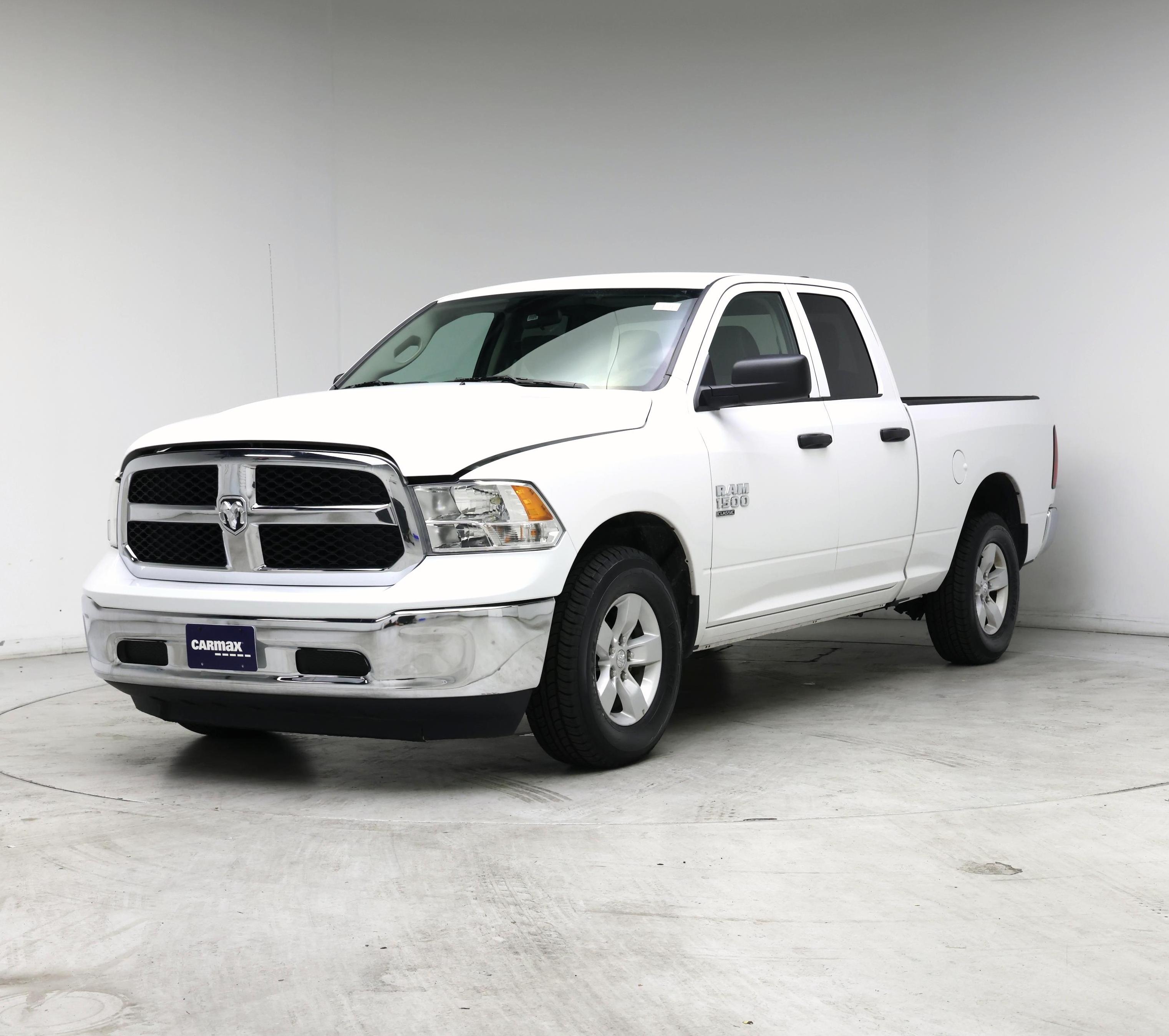 Thumbnail: 2024 RAM 1500 Classic - 4