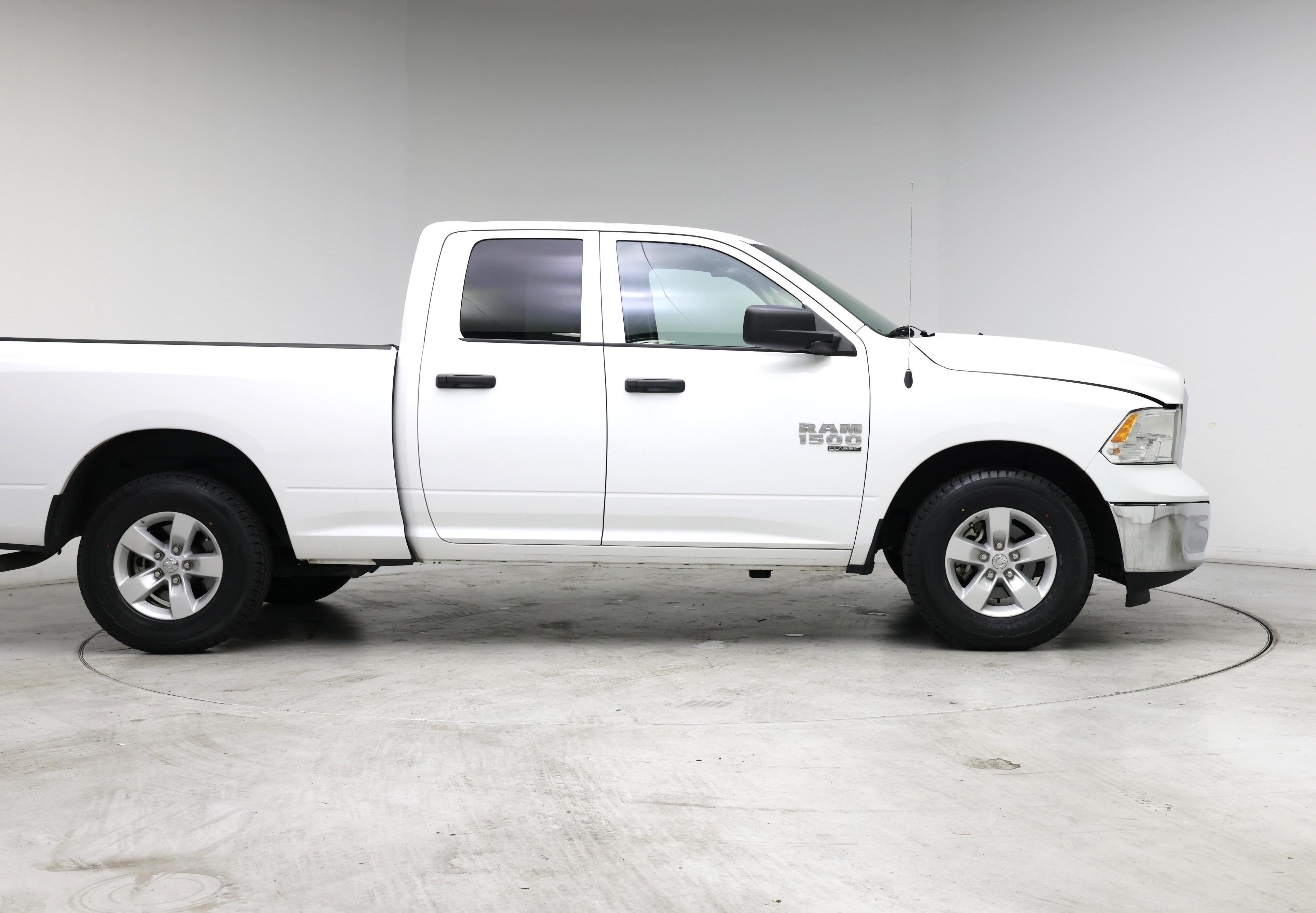 Thumbnail: 2024 RAM 1500 Classic - 7