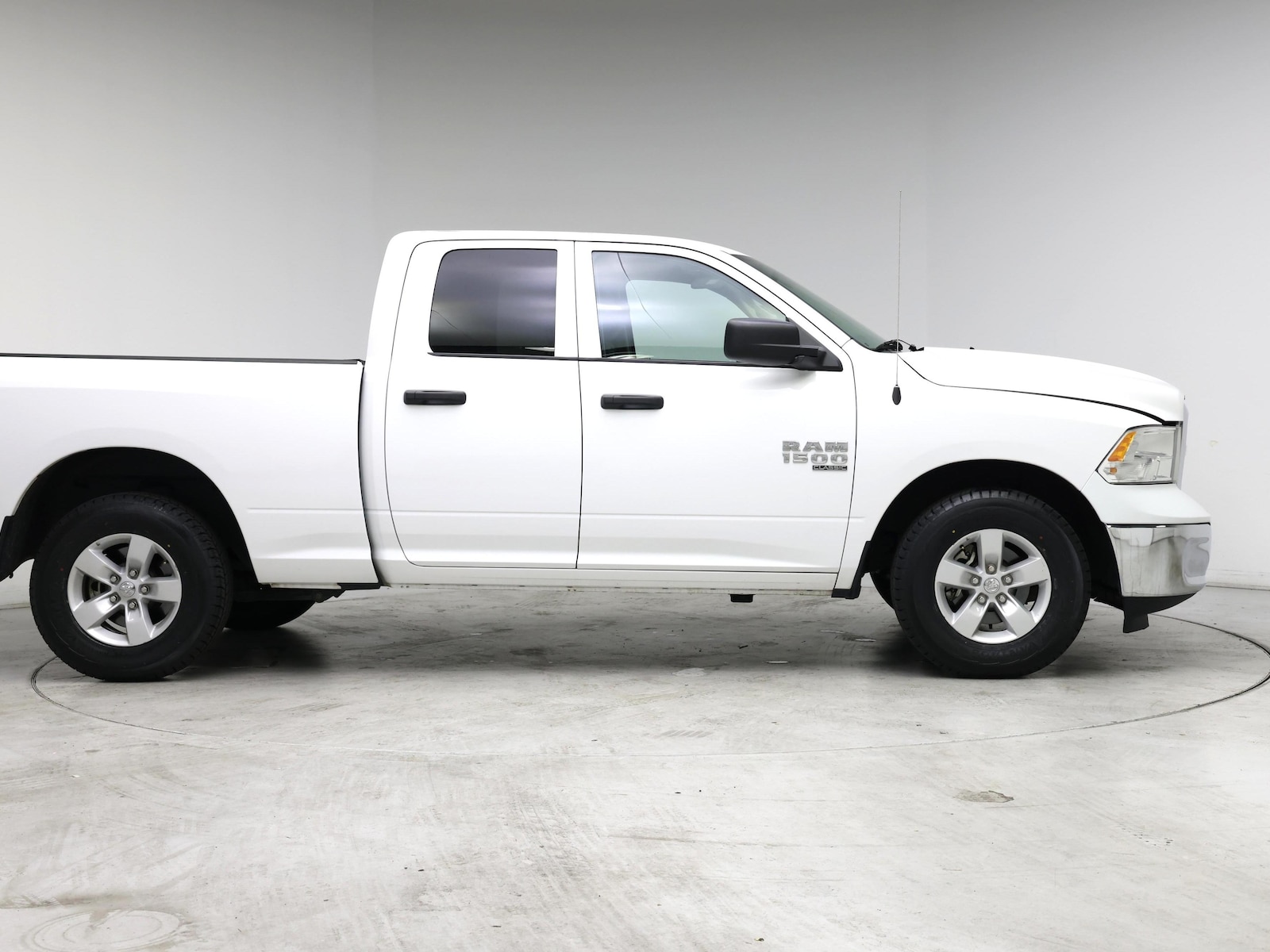2024 RAM Ram 1500 Classic SLT - Photo 8