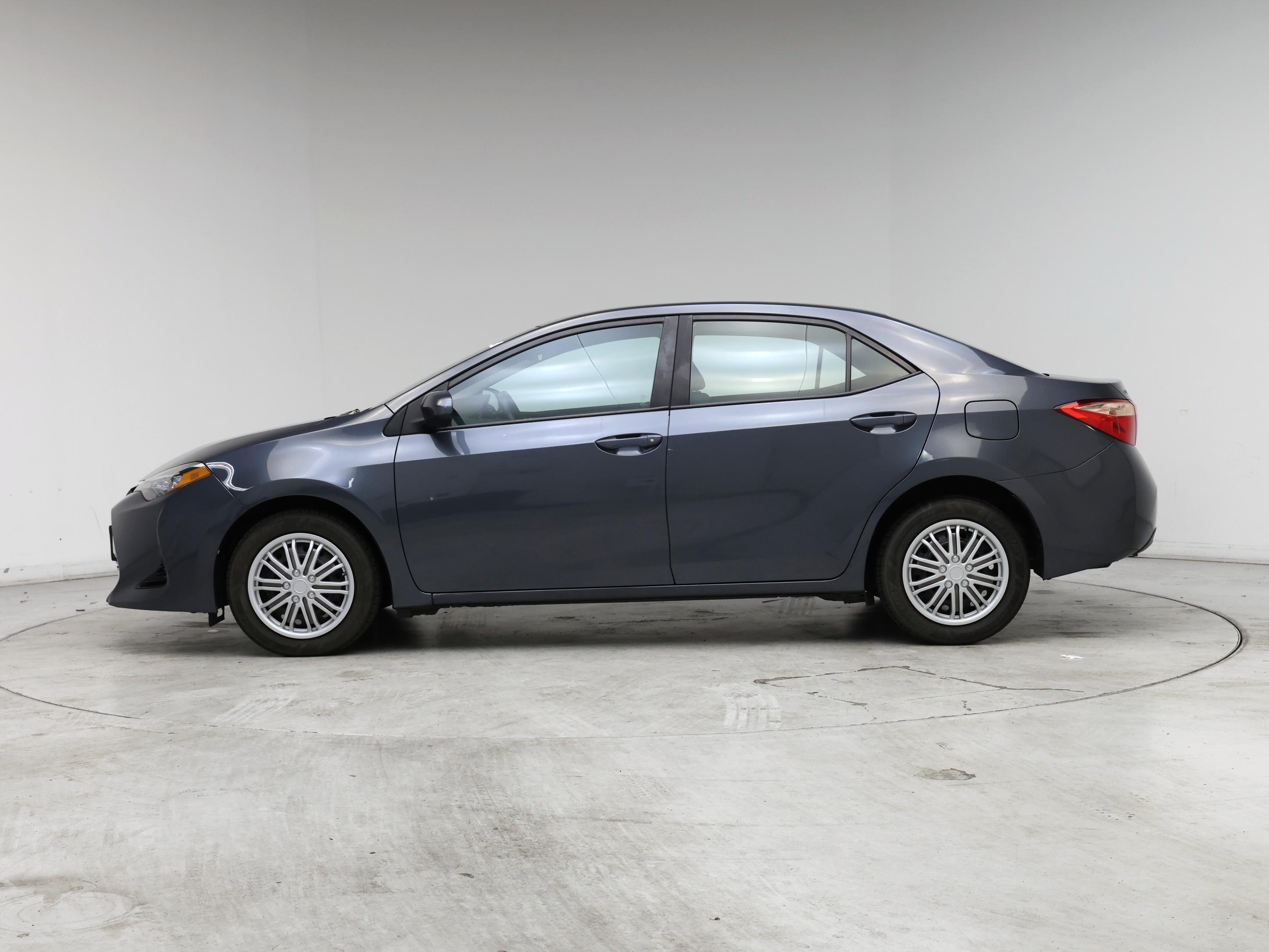 Thumbnail: 2017 Toyota Corolla - 3