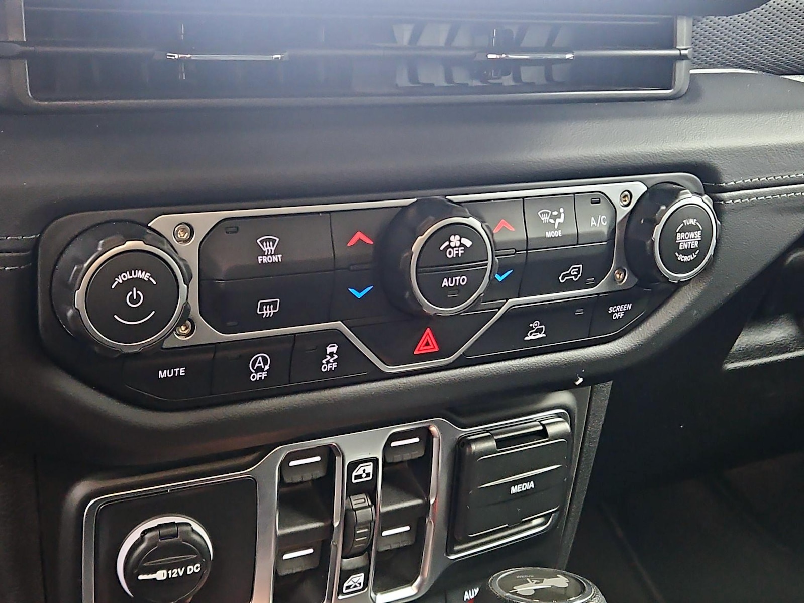 2026 Jeep Wrangler 4-Door Rubicon - Photo 17