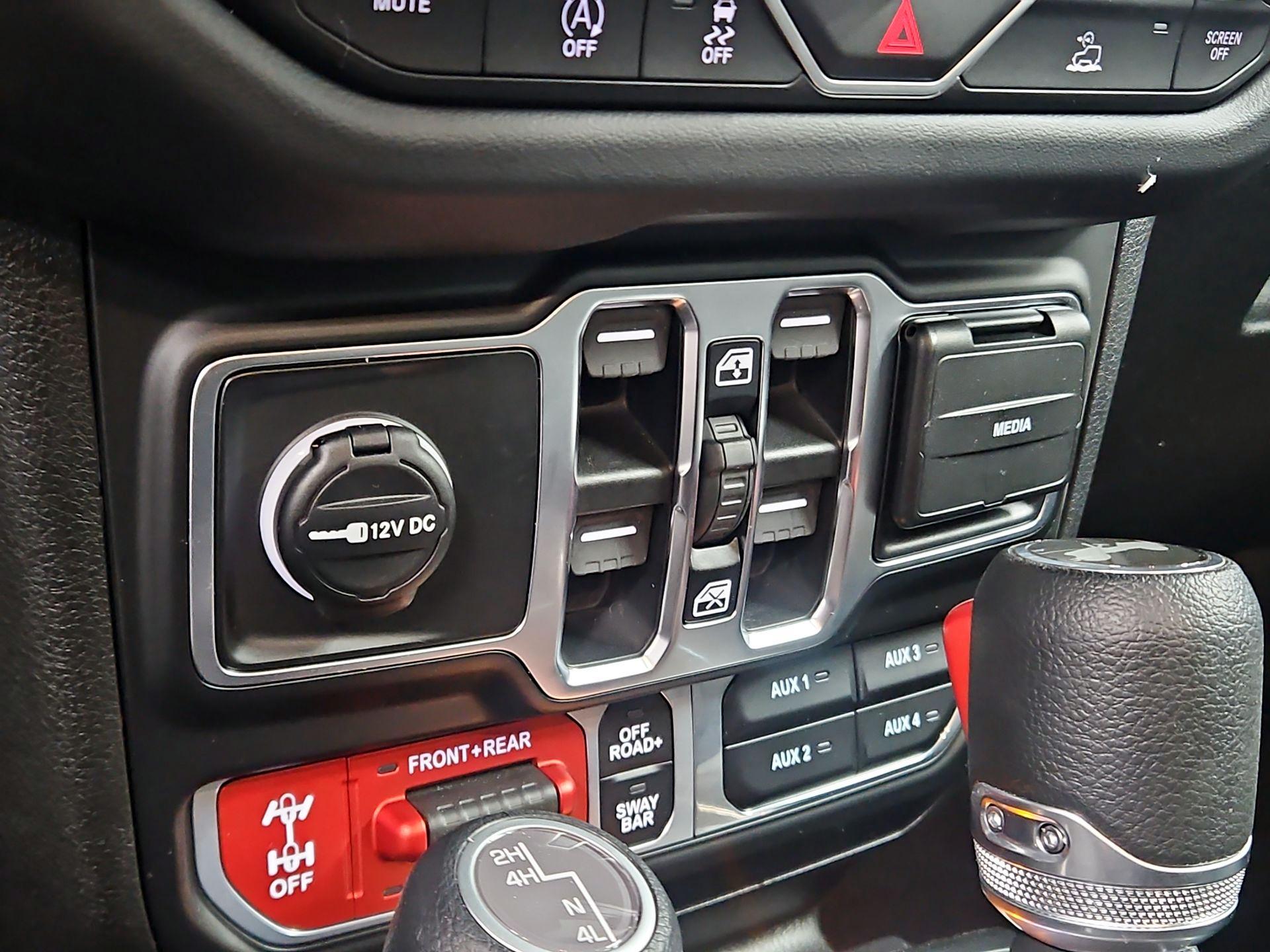 Thumbnail: 2026 Jeep Wrangler - 18