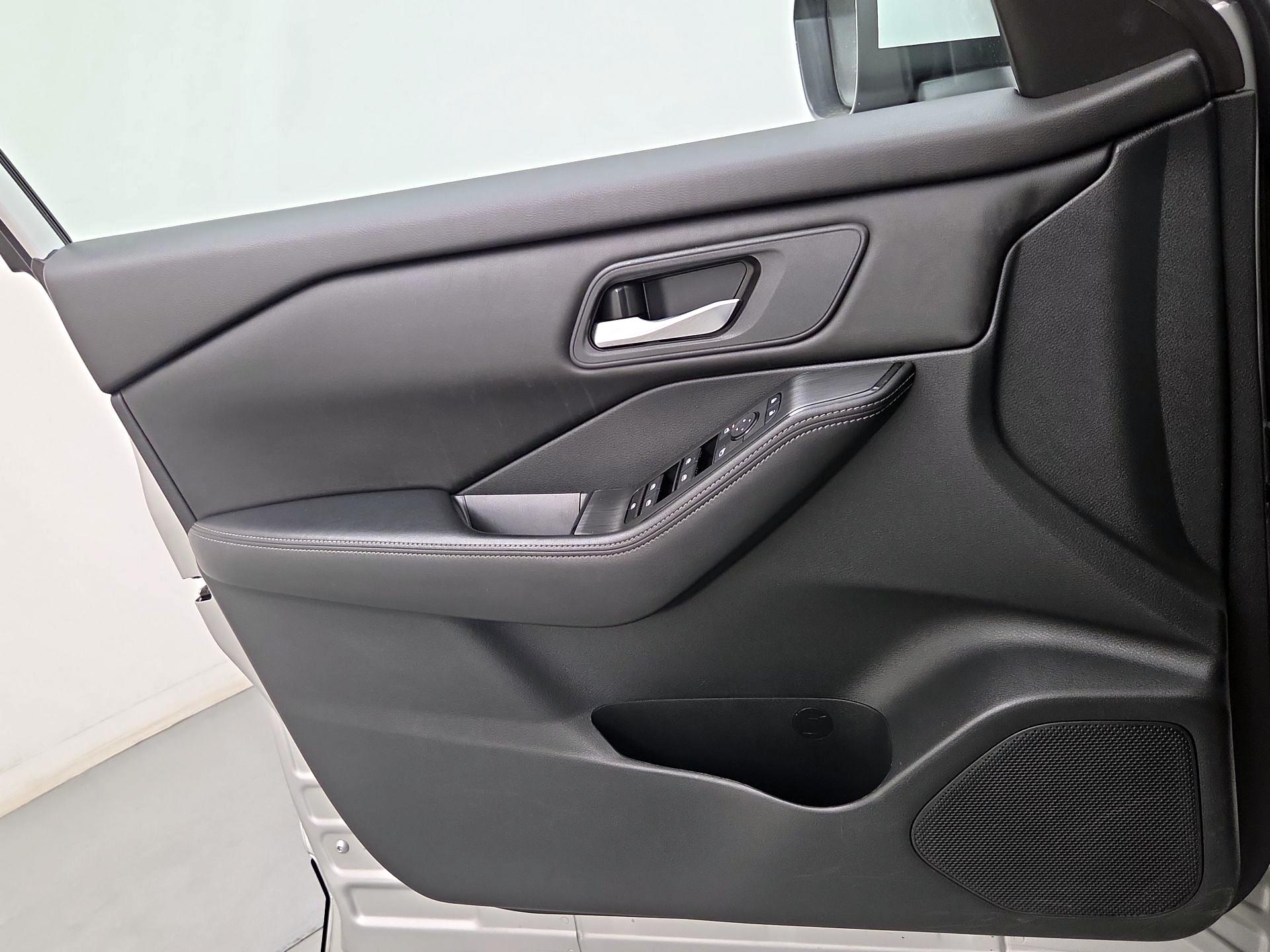 Thumbnail: 2024 Nissan Rogue - 12