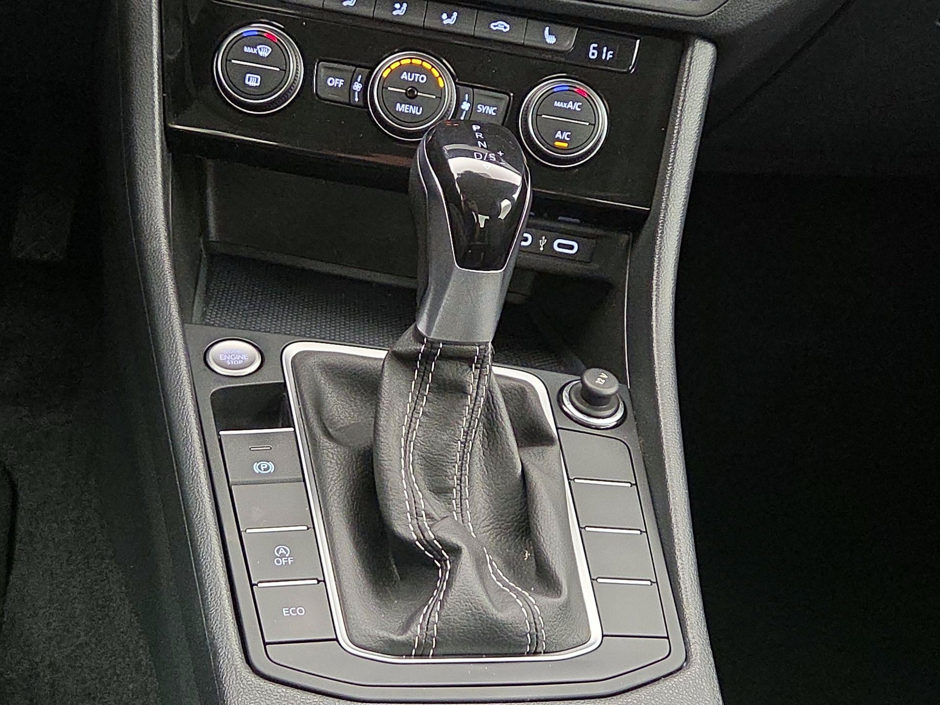 Thumbnail: 2024 Volkswagen Jetta - 17